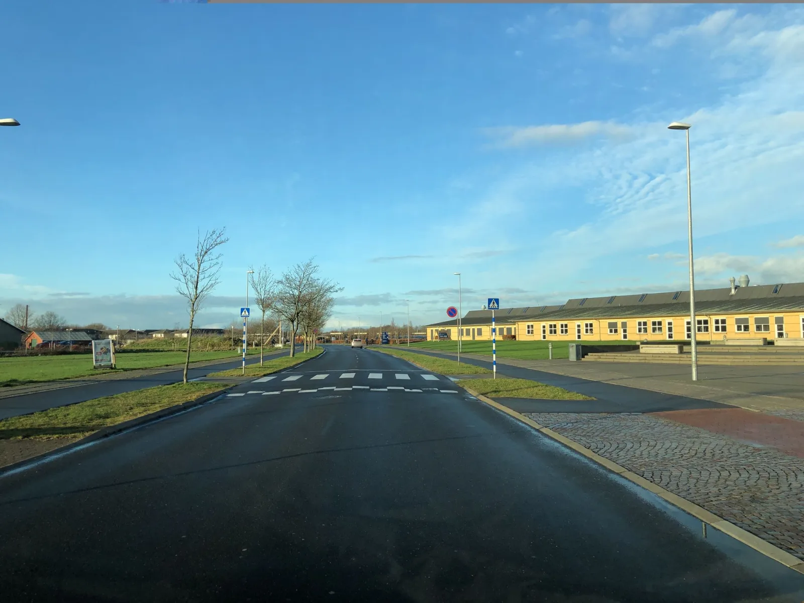Mapillary-Foto in der Nähe von Valhalla Grill