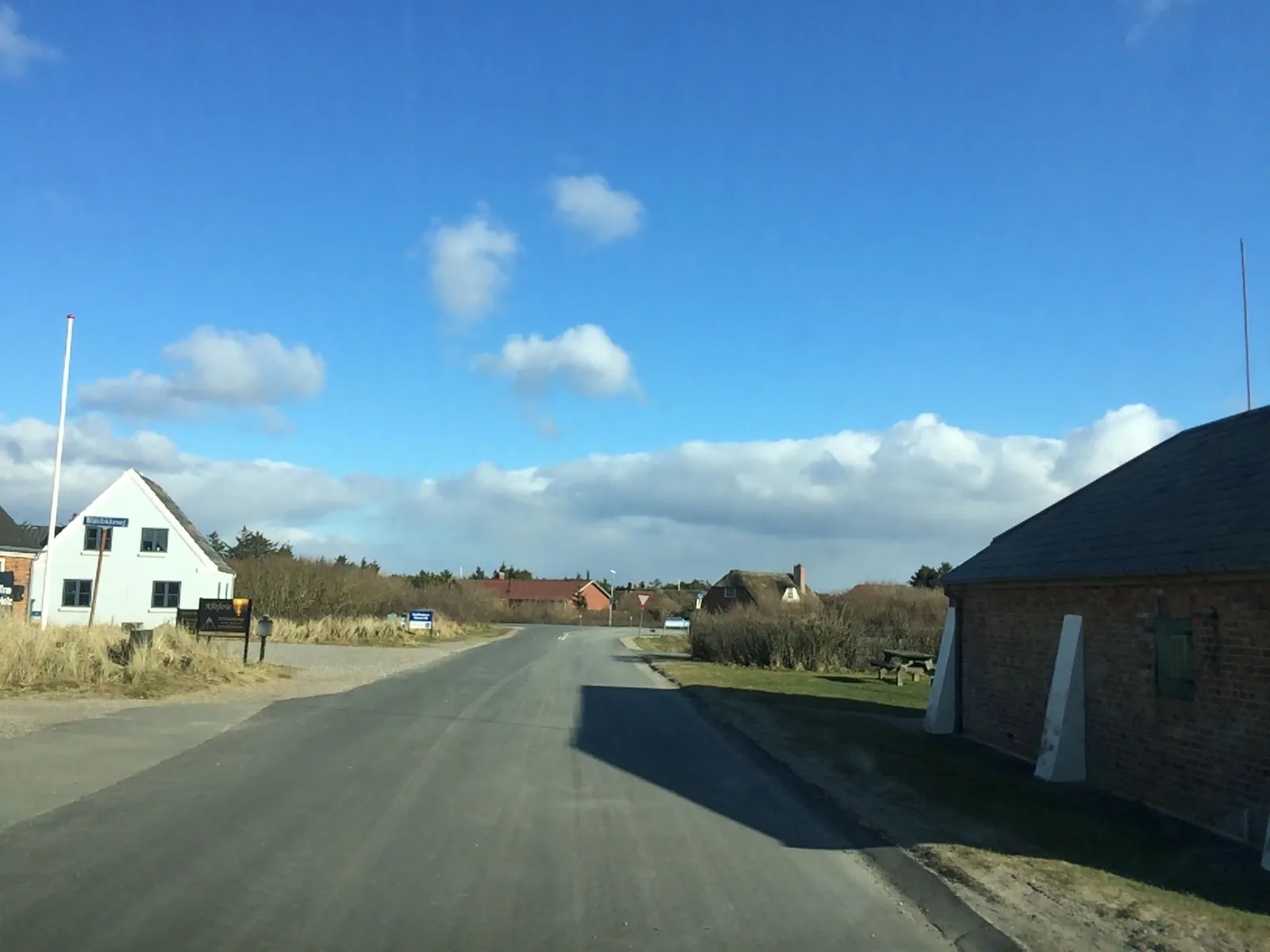 Mapillary-Foto in der Nähe von Vedersø Klit Spisested