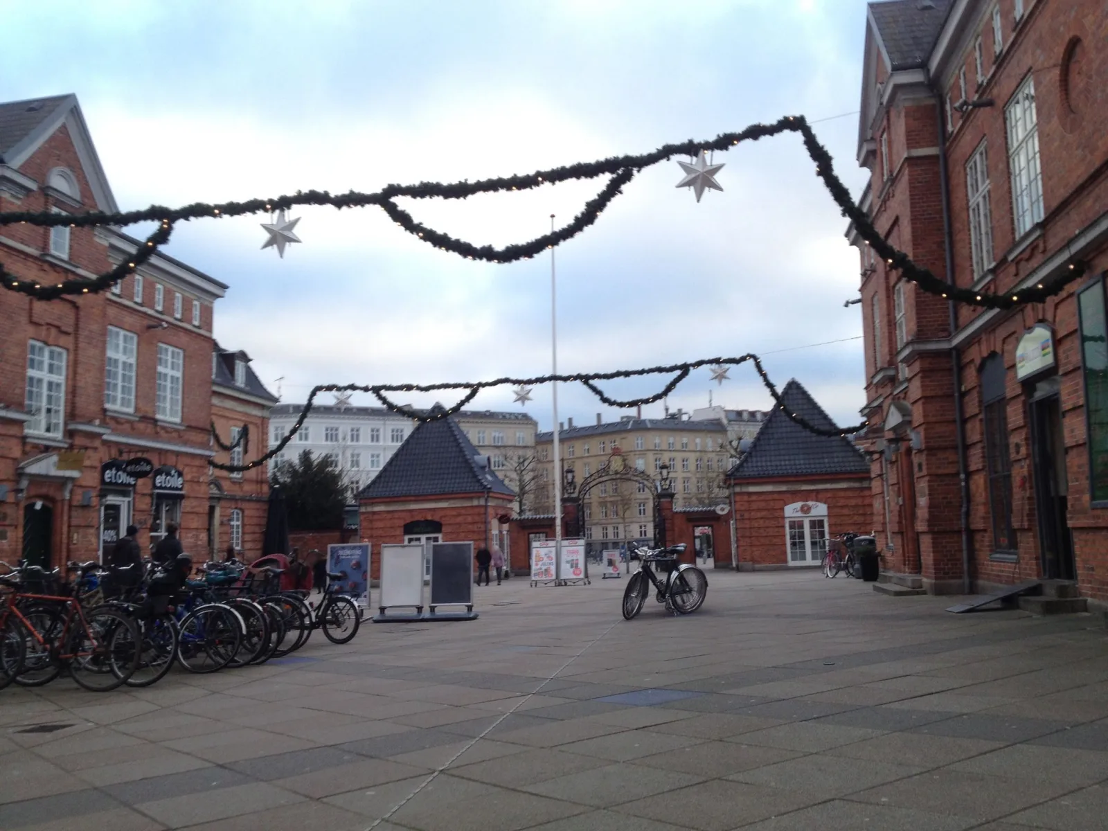 Mapillary-Foto in der Nähe von La Piazza