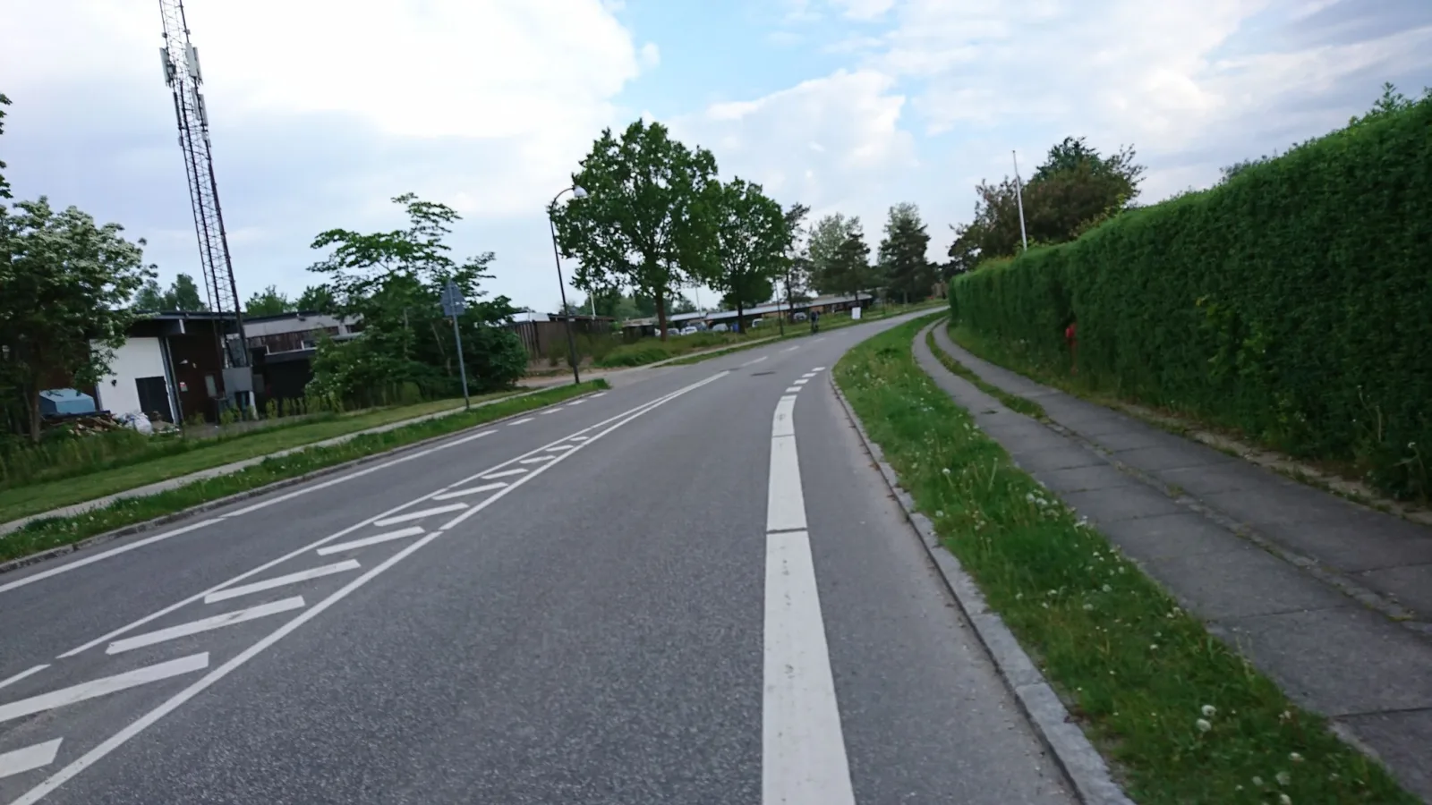 Mapillary-Foto in der Nähe von Lamira Pizzaria