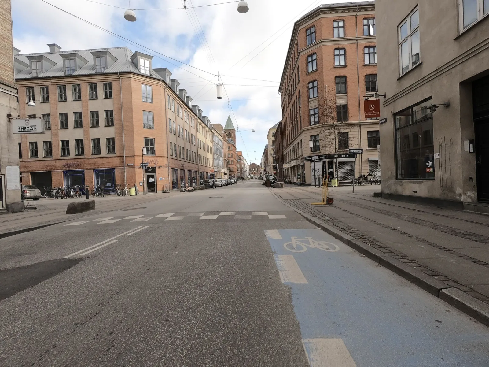 Mapillary-foto nær Latin Geisha