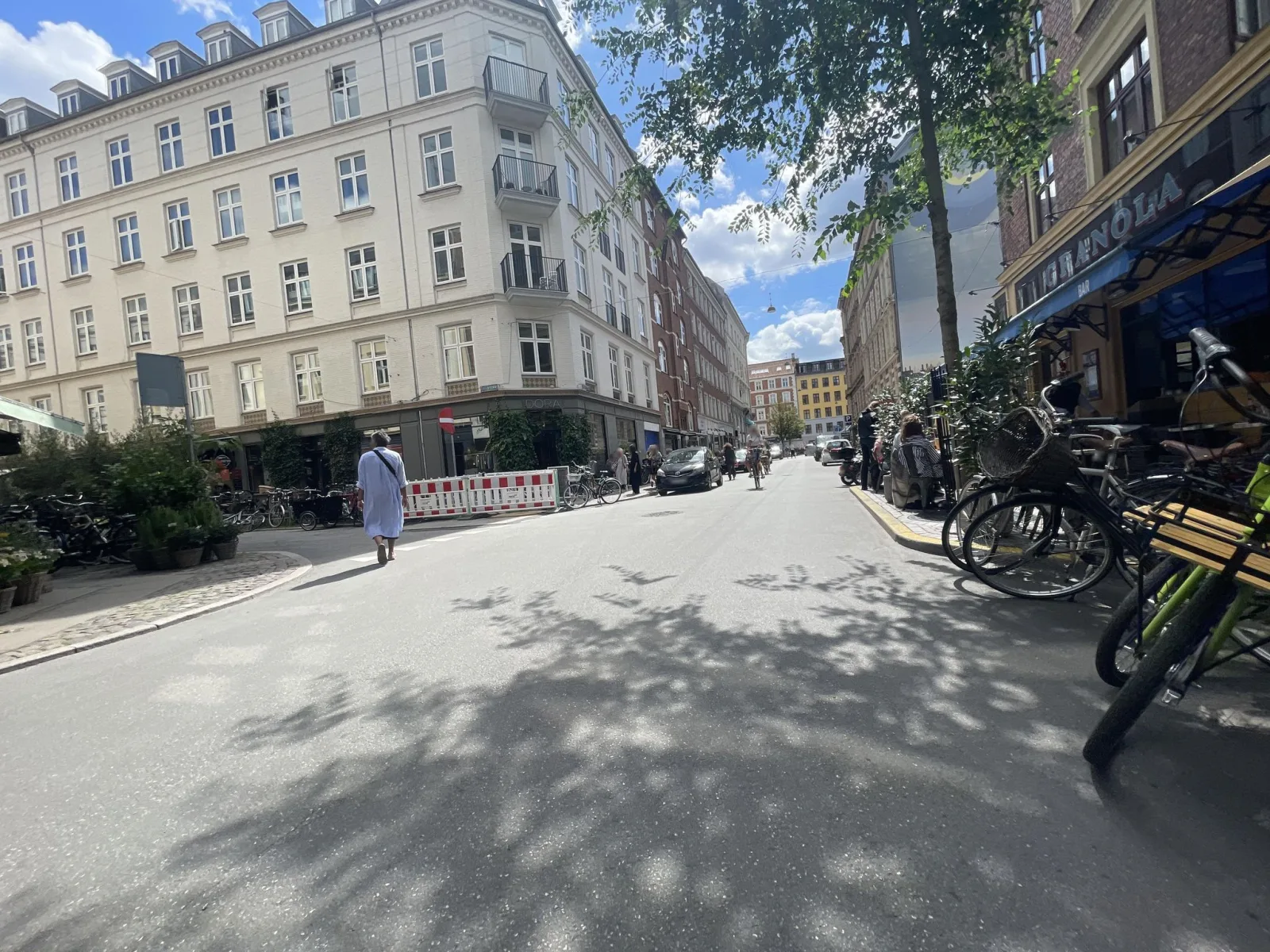 Mapillary-foto nær Les trois cochons
