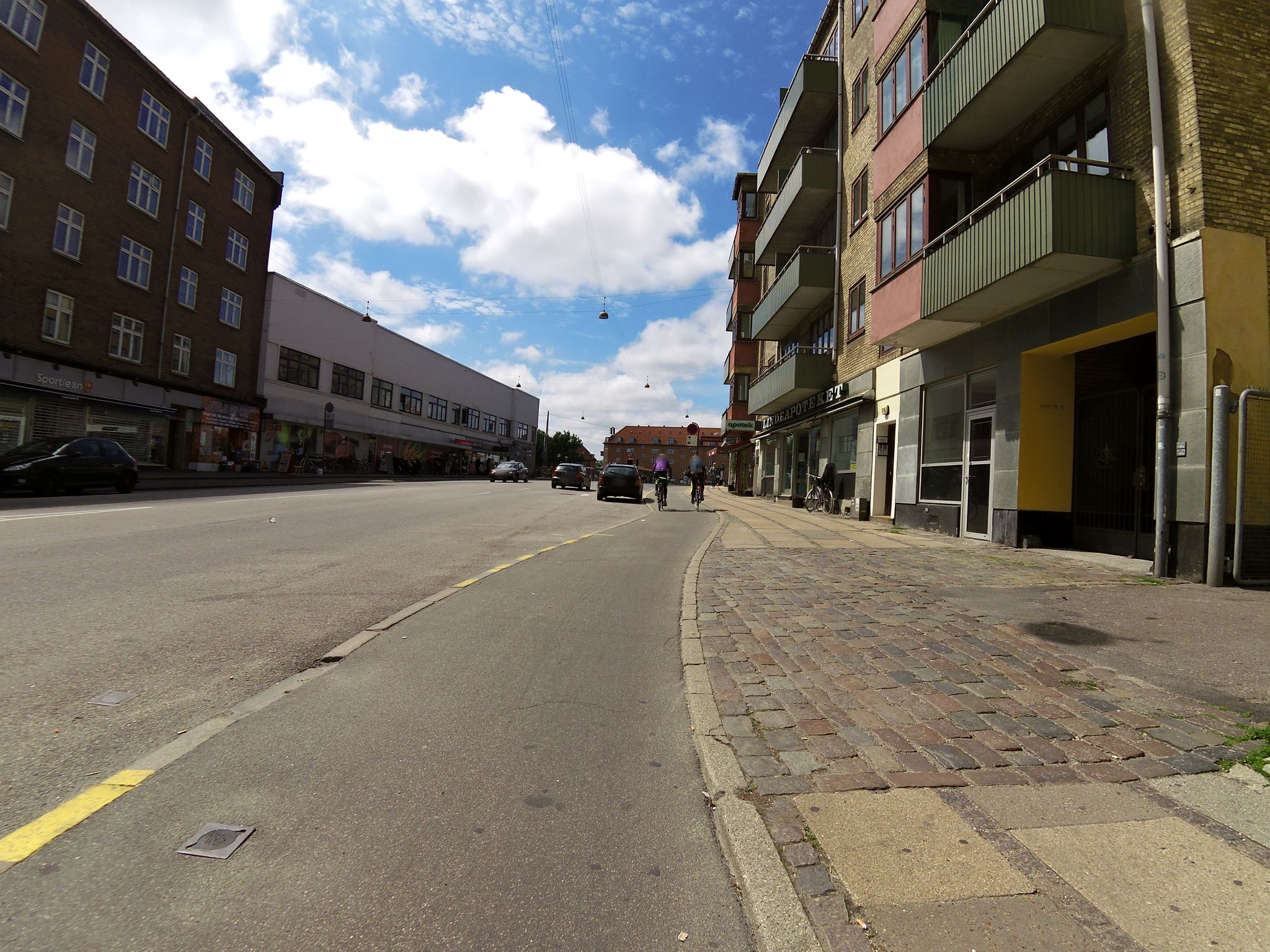 Mapillary-Foto in der Nähe von Liban cuisine burgers & wrap