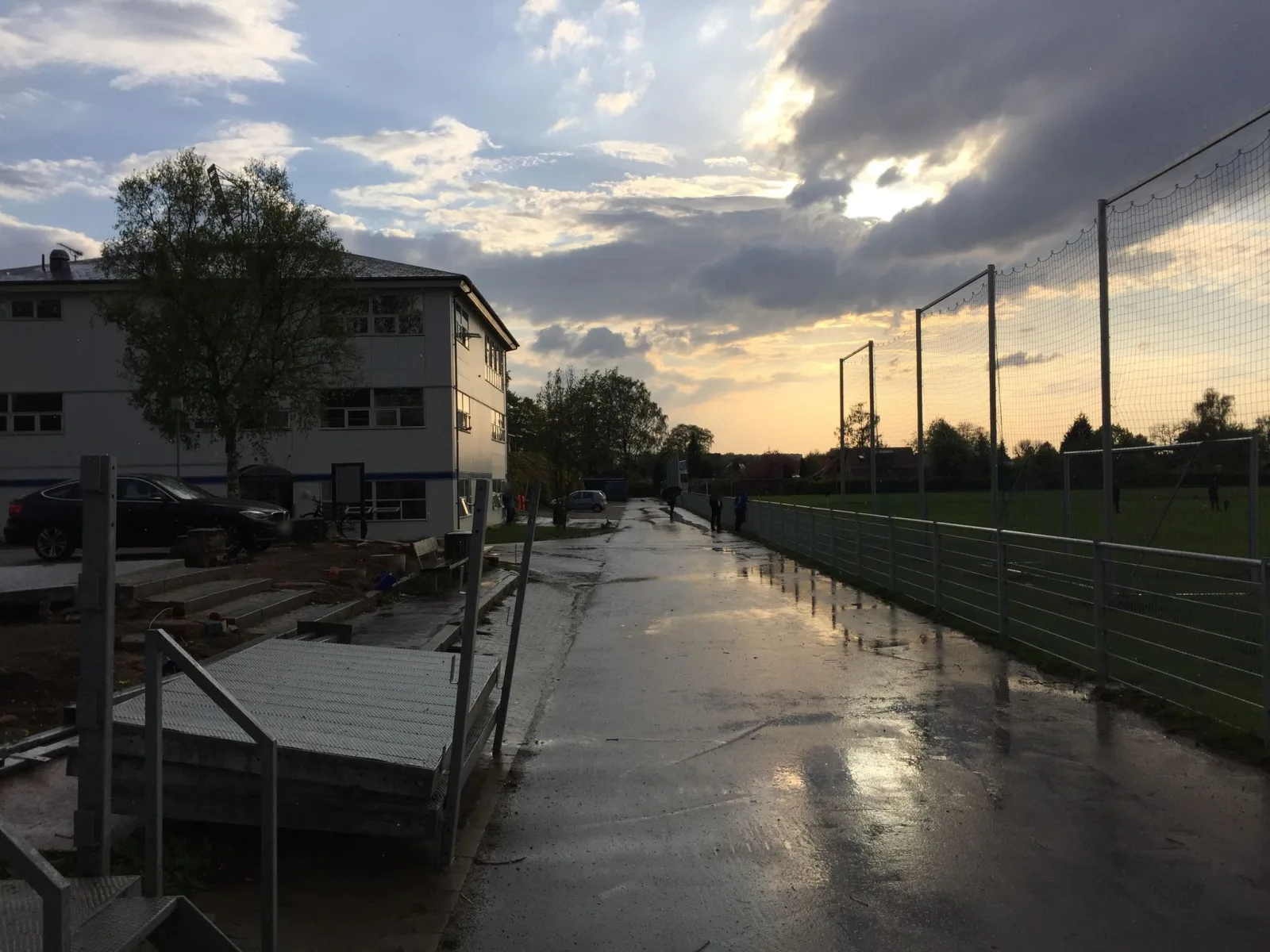 Mapillary-Foto in der Nähe von Lyngby Boldklub Vesttribune Bod 1