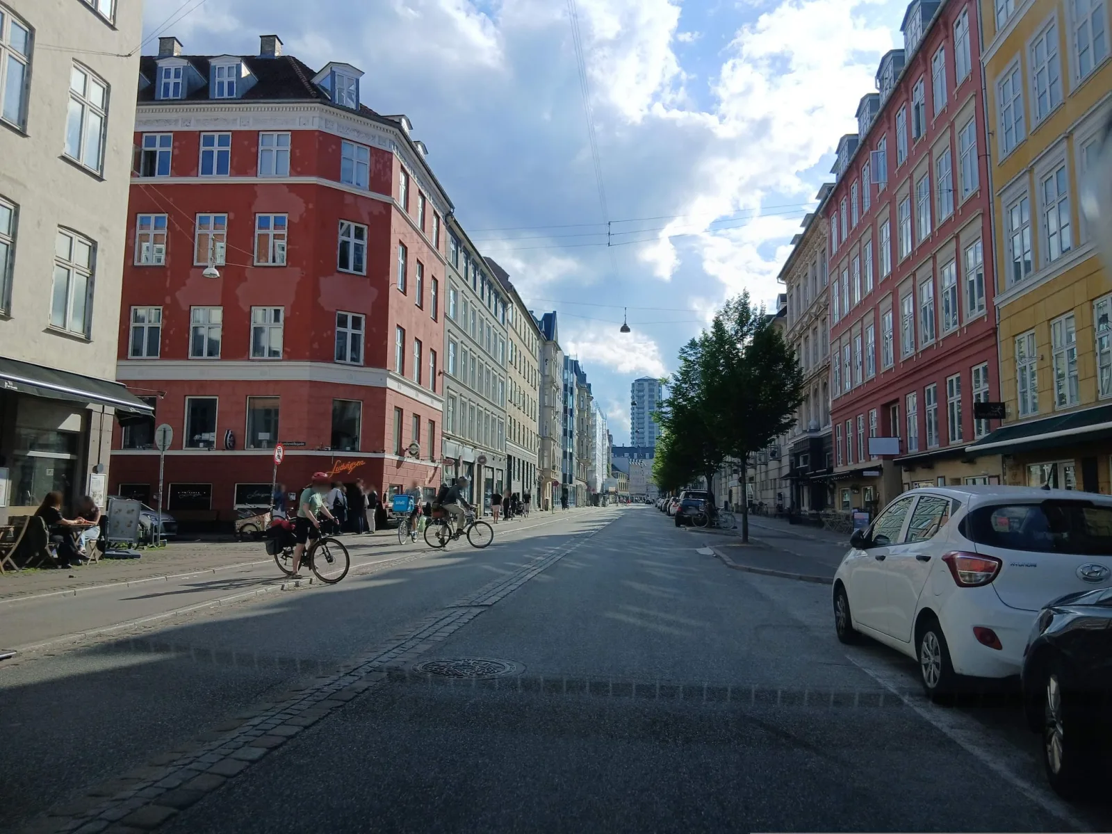 Mapillary-Foto in der Nähe von Made In Tunisia