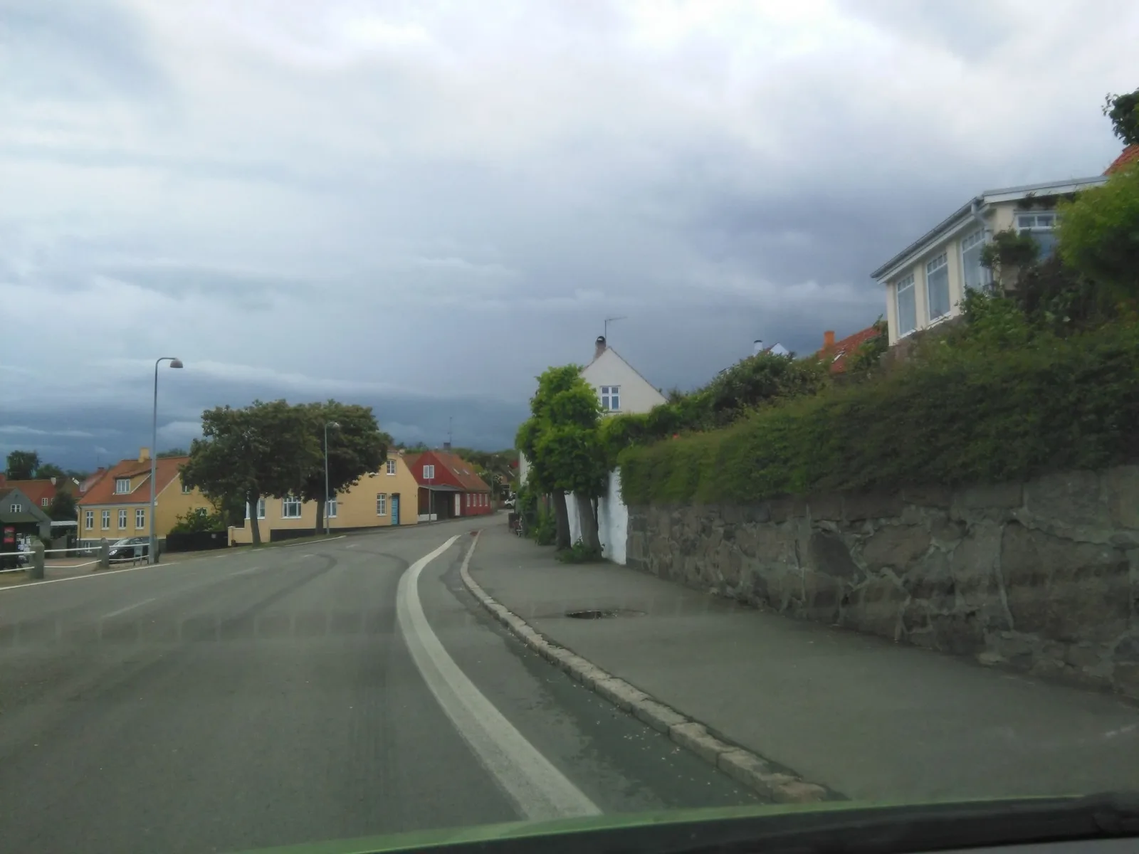 Mapillary-Foto in der Nähe von Madsens Madbar
