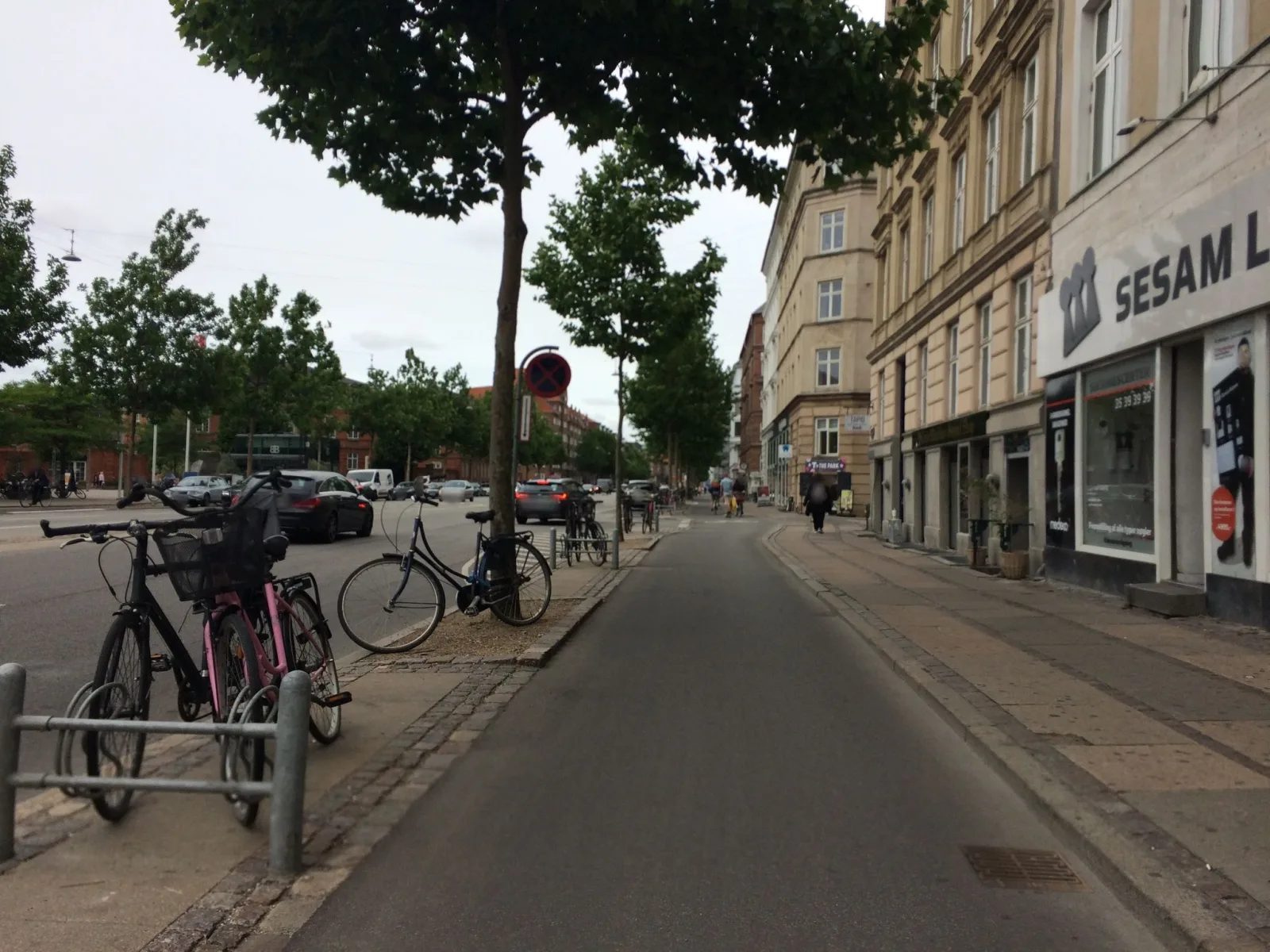Mapillary-foto nær McDonald's