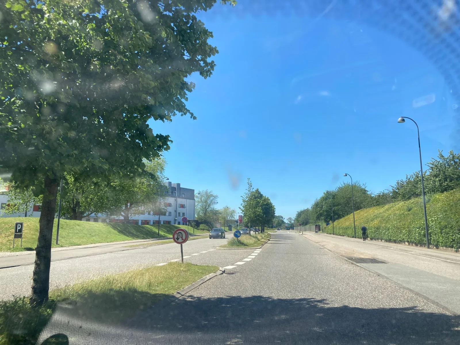 Mapillary-Foto in der Nähe von McDonald's