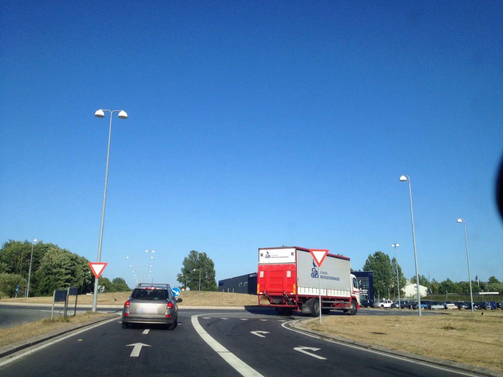 Mapillary-Foto in der Nähe von McDonald's