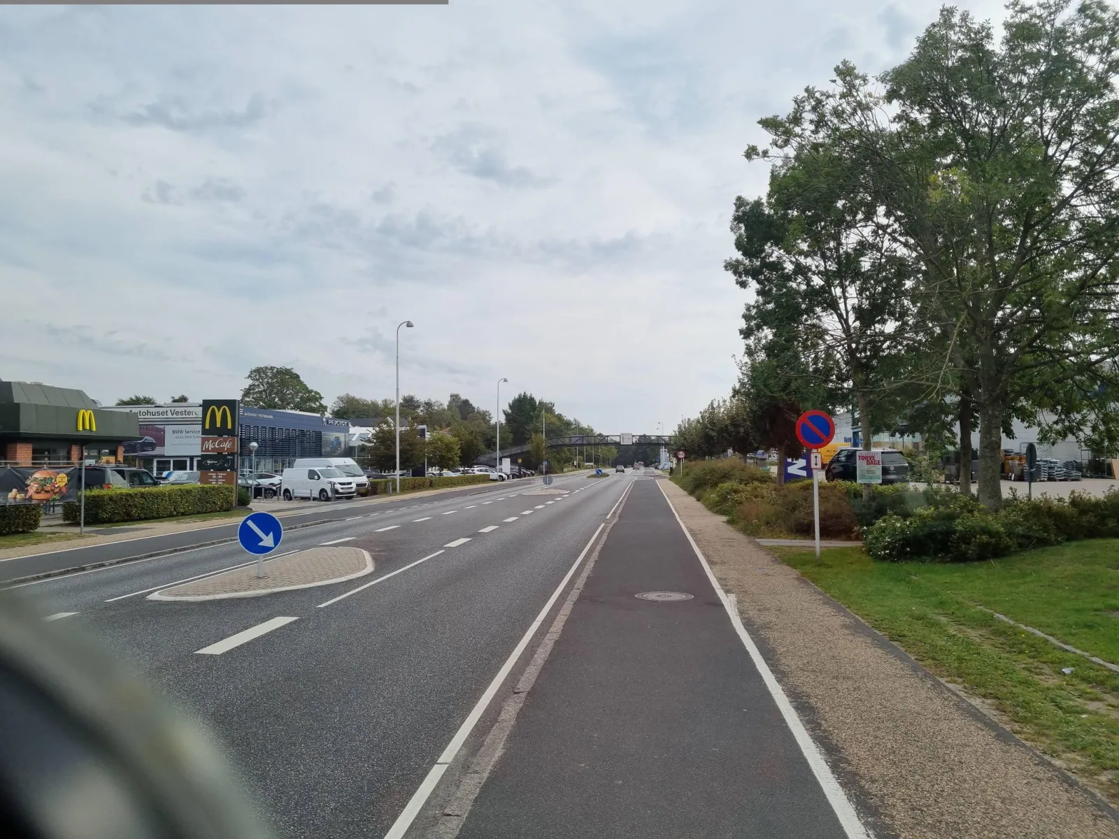 Mapillary-Foto in der Nähe von McDonald's