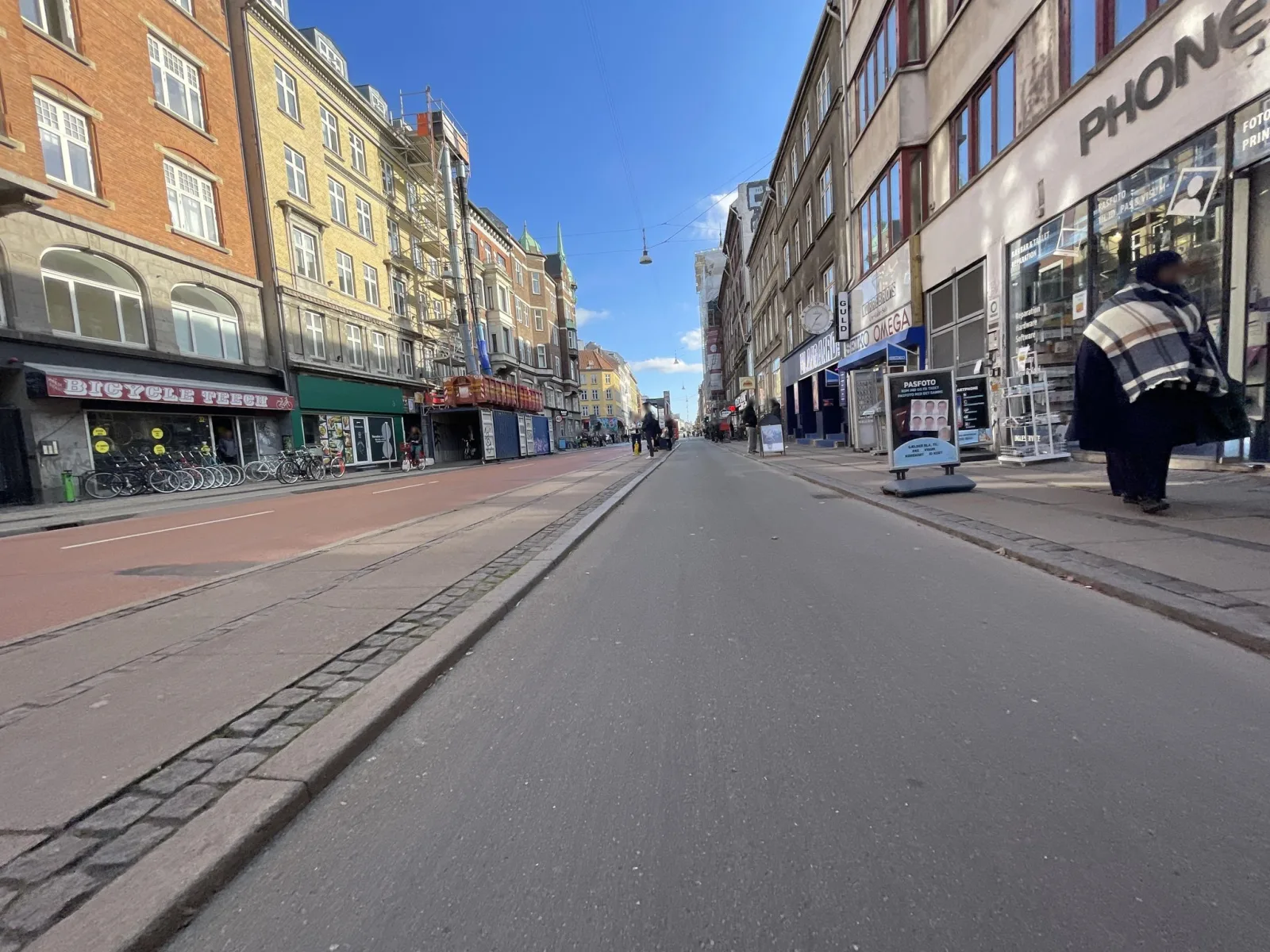 Mapillary-Foto in der Nähe von NK Shawarmabar