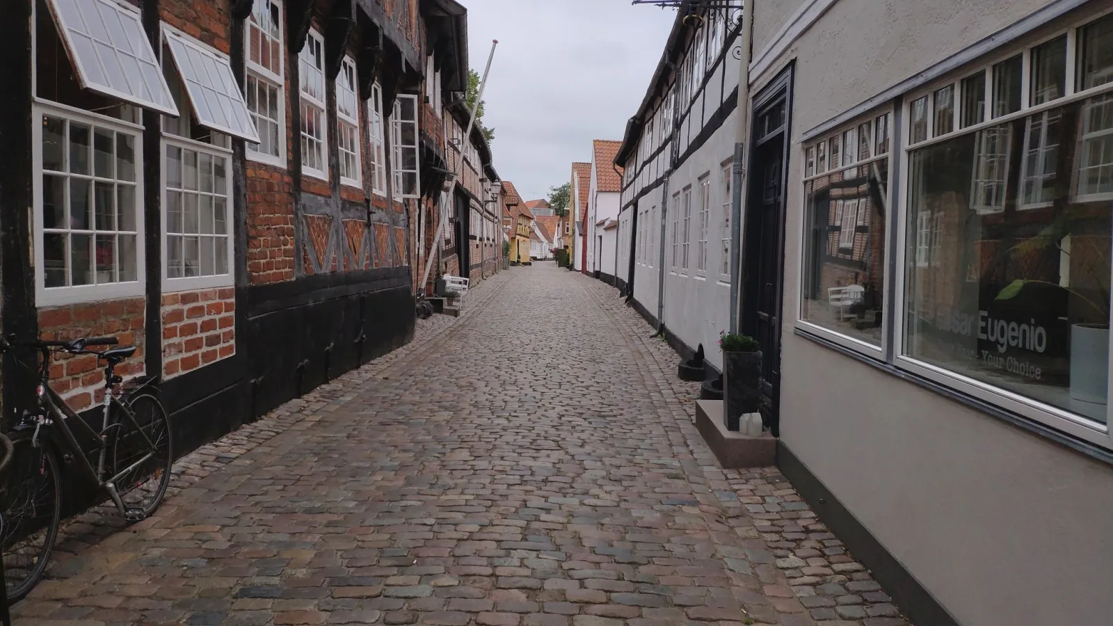 Mapillary-Foto in der Nähe von Jacob A. Riis Museum