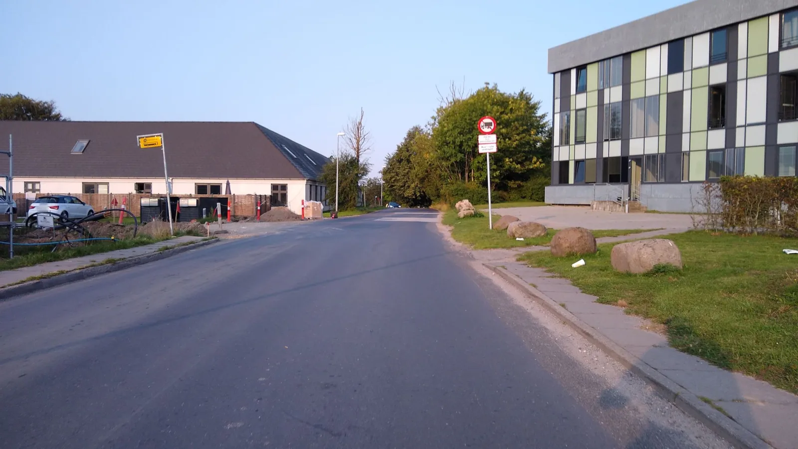 Mapillary-Foto in der Nähe von kavena Art