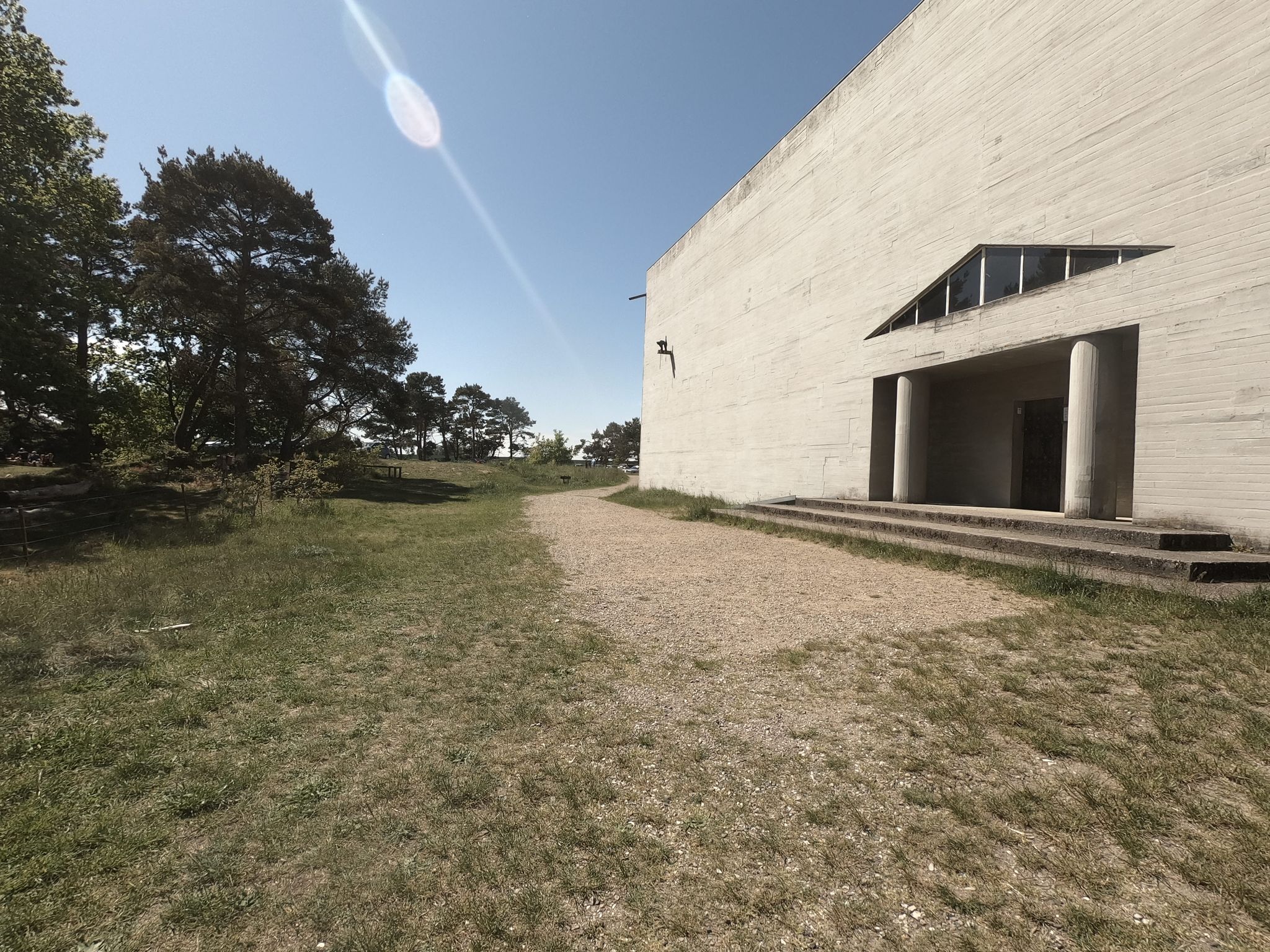 Mapillary-Foto in der Nähe von Rudolph Tegners Museum