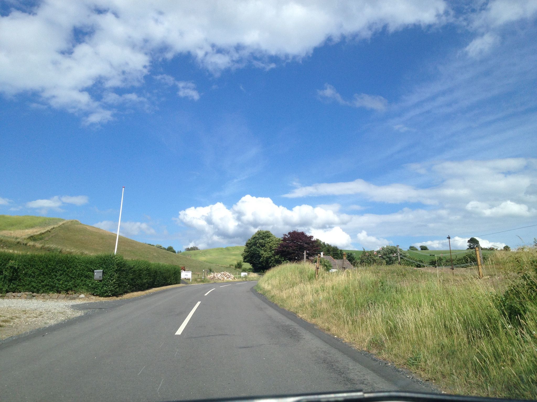 Mapillary-Foto in der Nähe von Poskær Stenhus