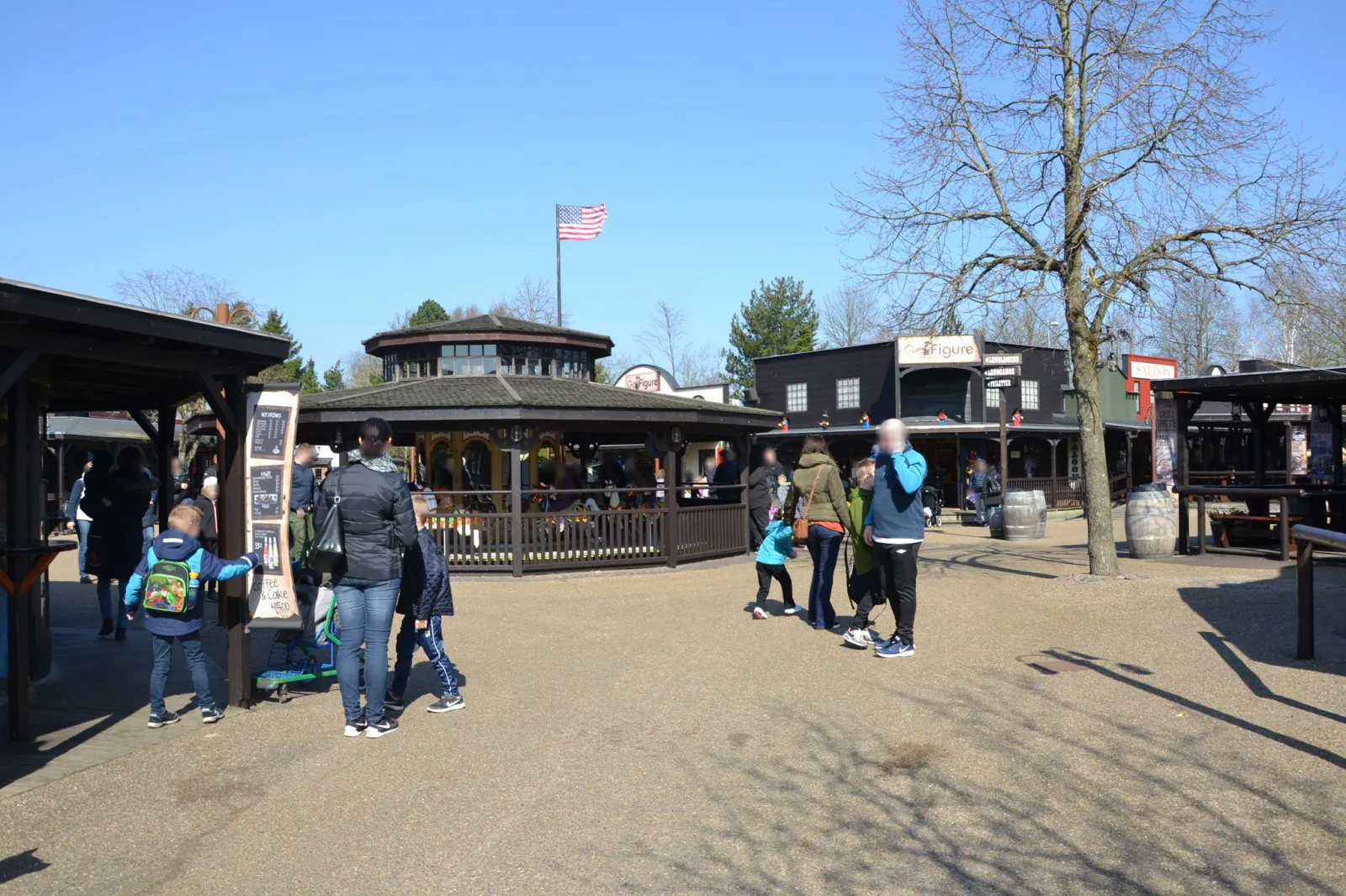 Mapillary-foto nær Lion (picture stand)