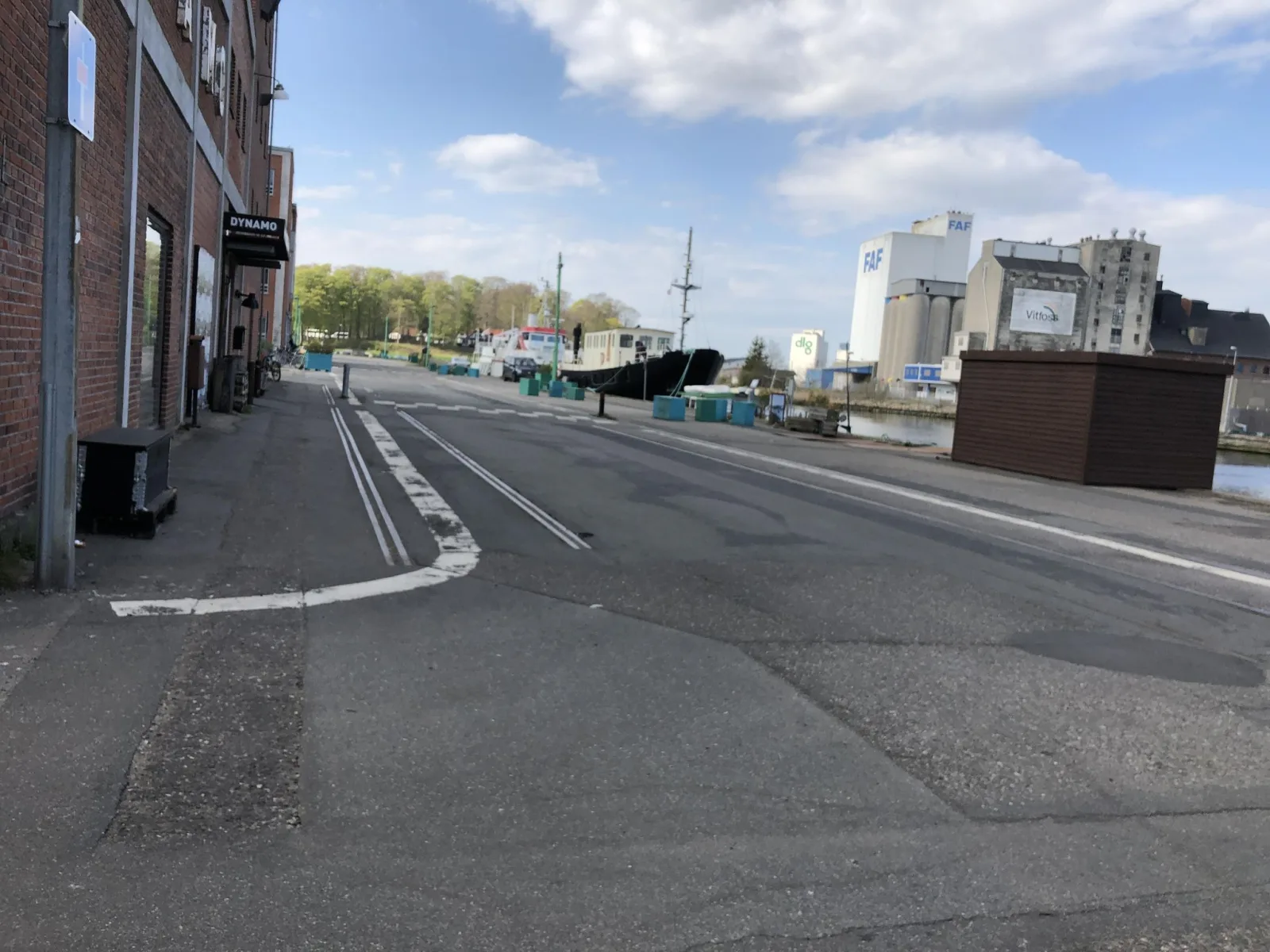Mapillary-Foto in der Nähe von Mikro Kunsthal
