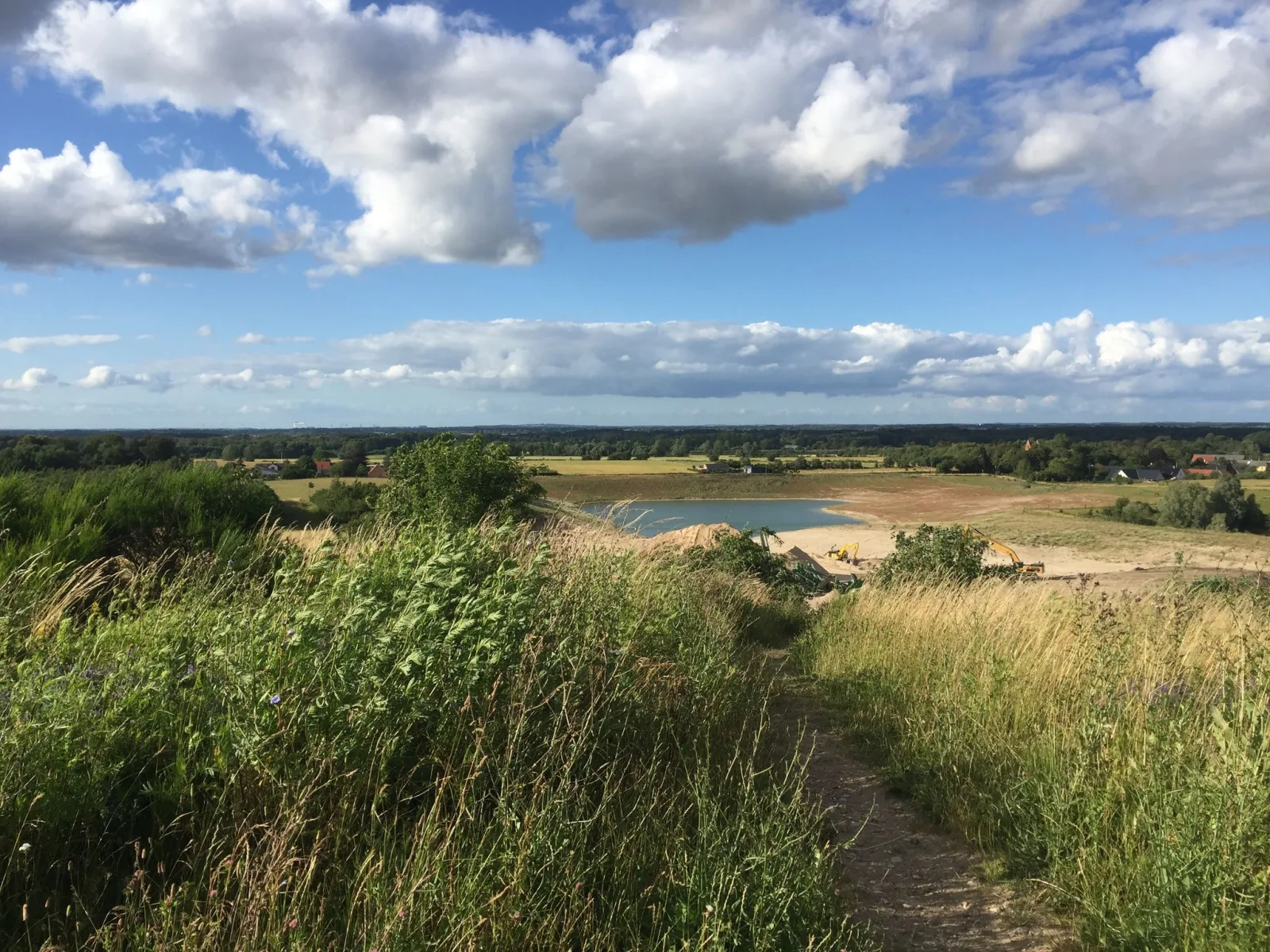 Mapillary-Foto in der Nähe von Røllehøj
