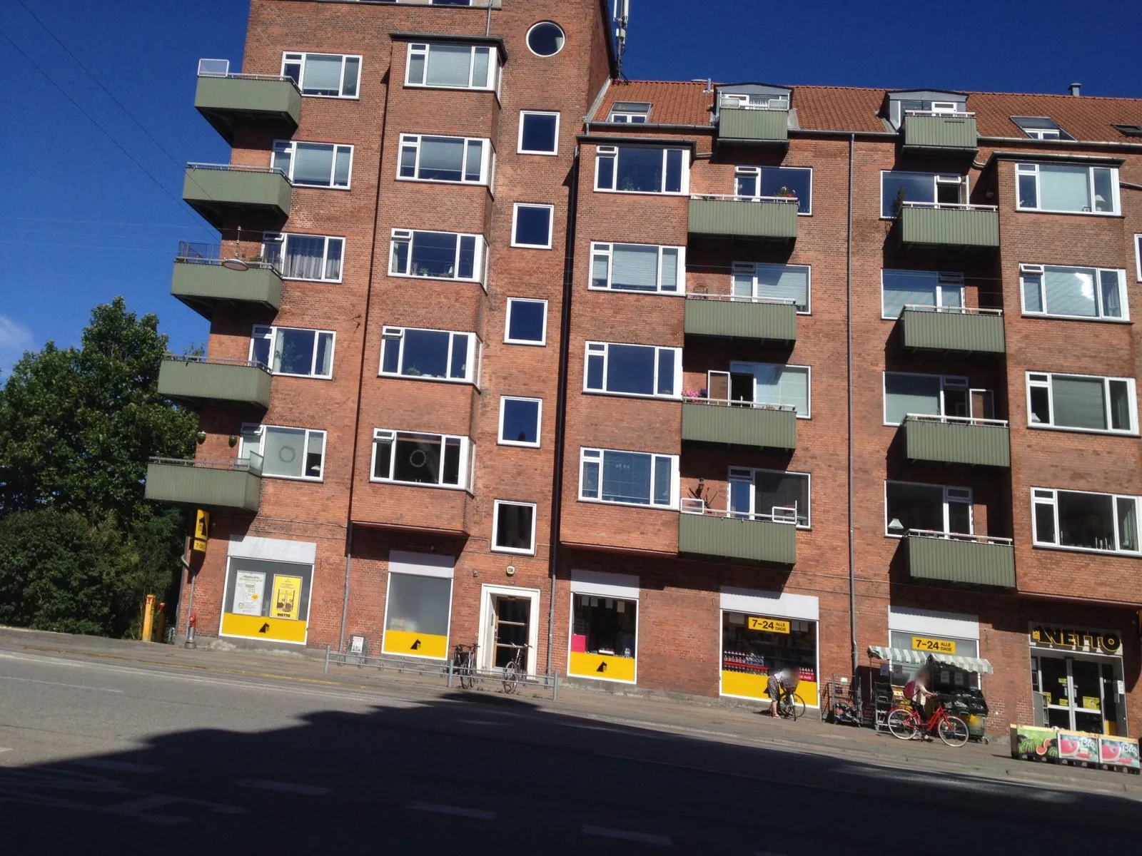 Mapillary-foto nær Nordic Noodle