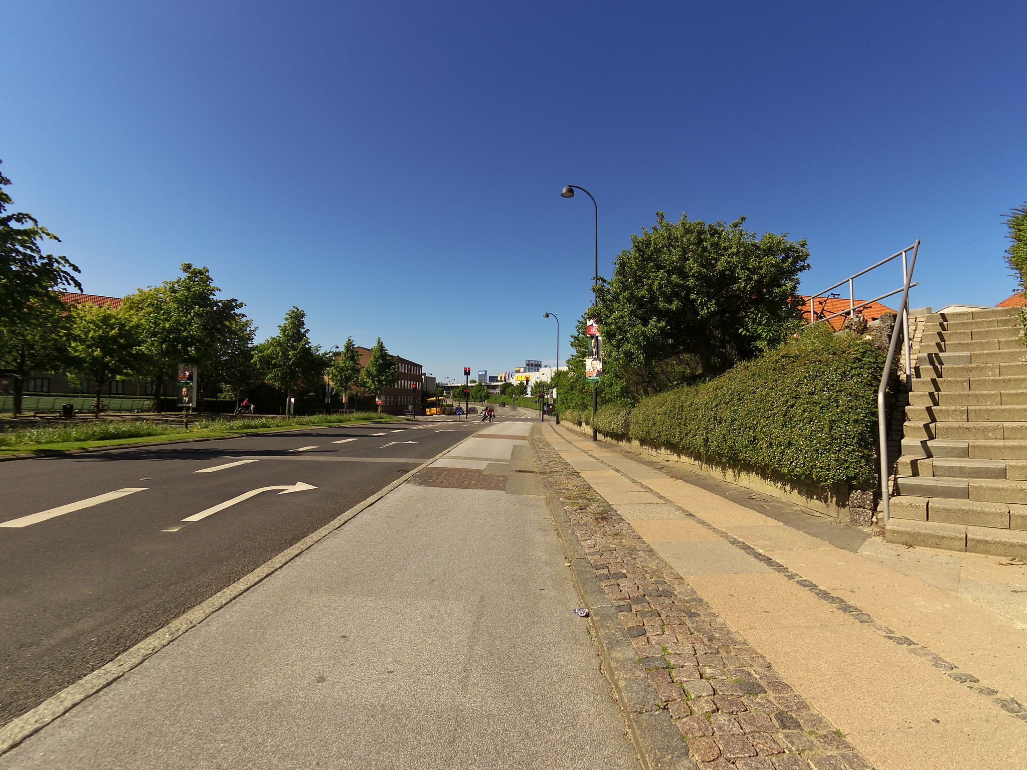 Mapillary-Foto in der Nähe von Ny Zi Yang