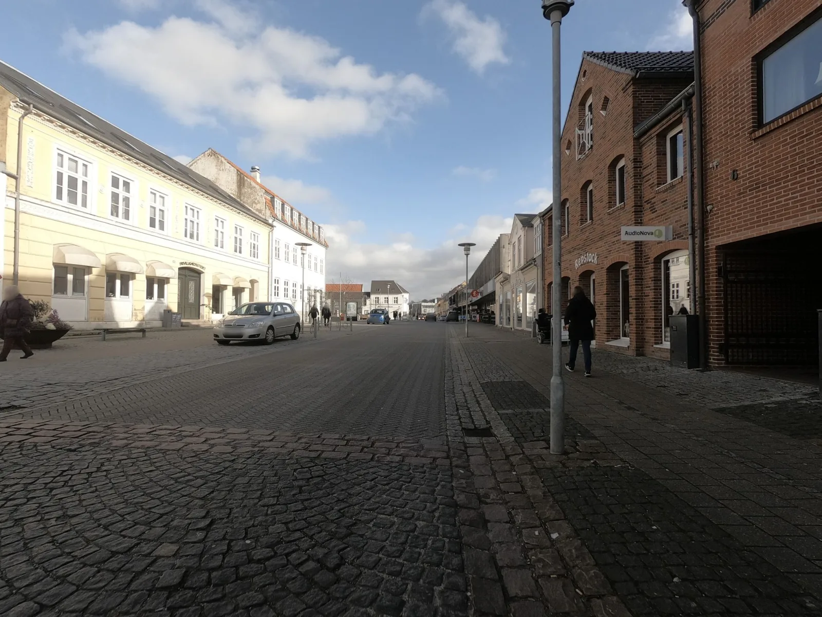 Mapillary-Foto in der Nähe von Ofelia Bar Frederikssund