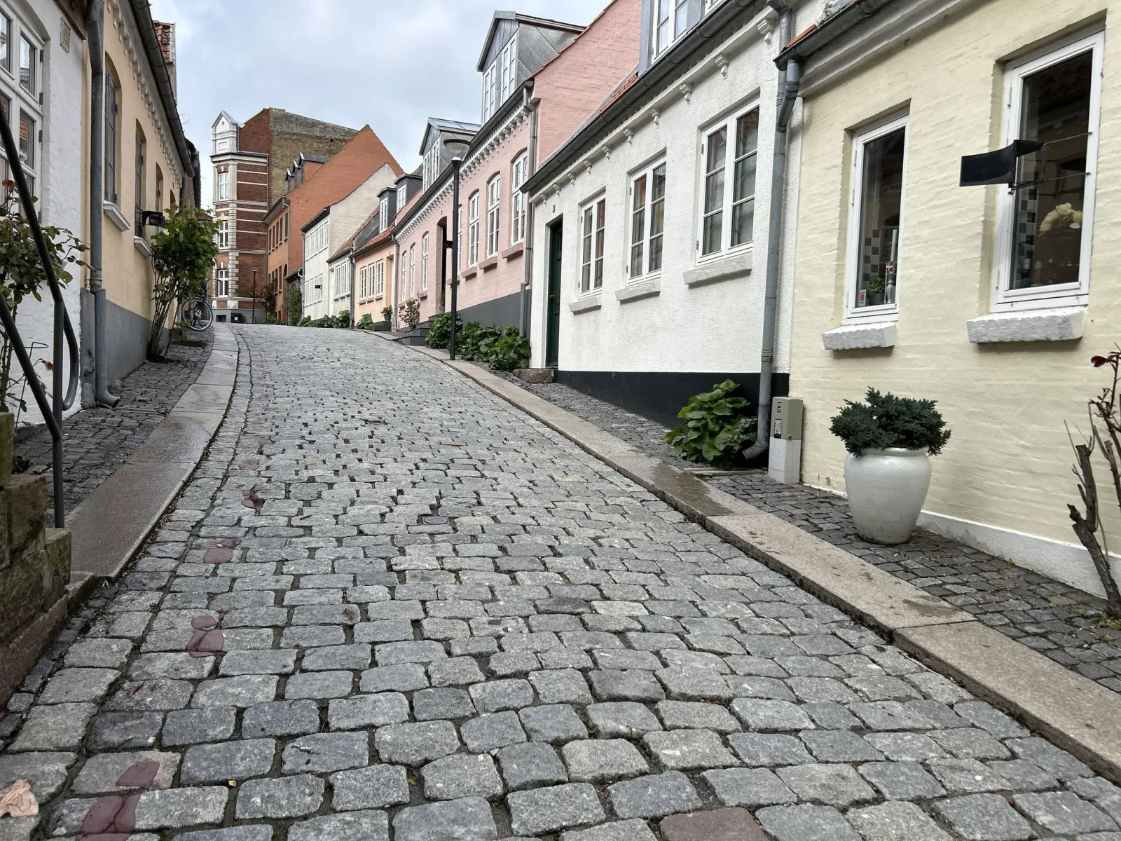 Mapillary-Foto in der Nähe von Vaskeplads for H. C. Andersens mor