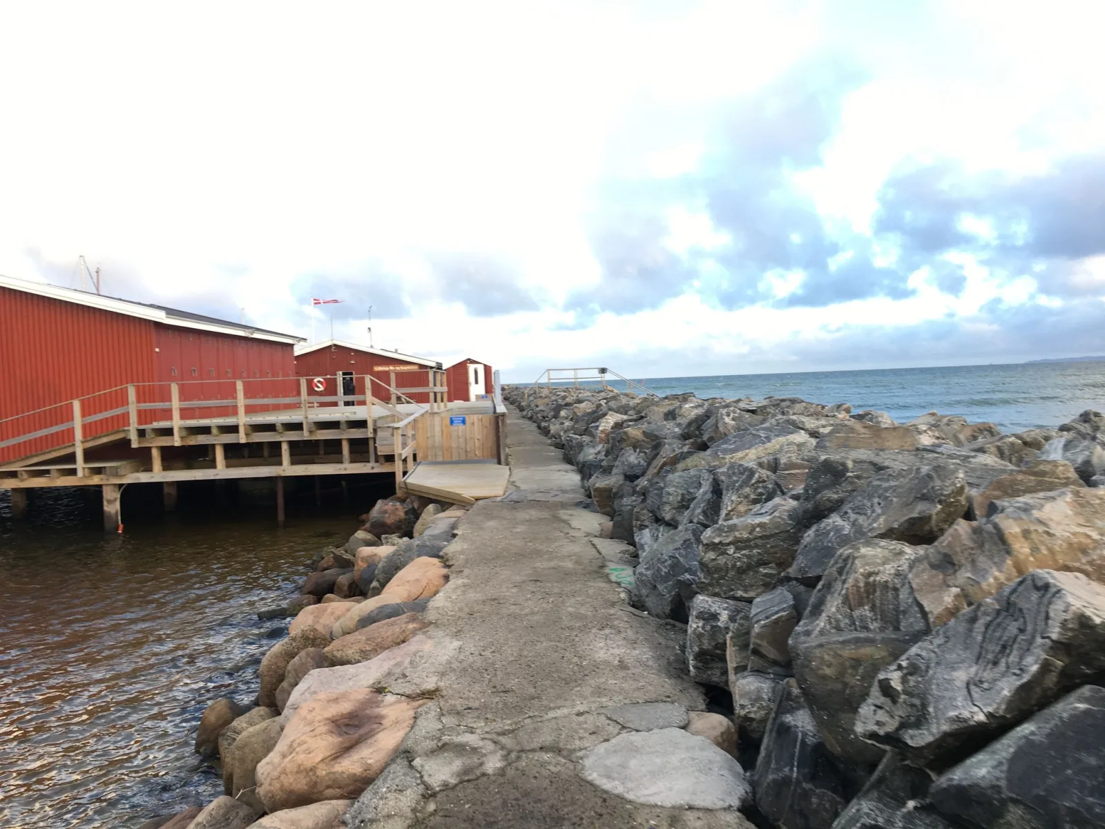 Mapillary-foto nær Badevand: ØSTMOLEN GILLELEJE HAVN