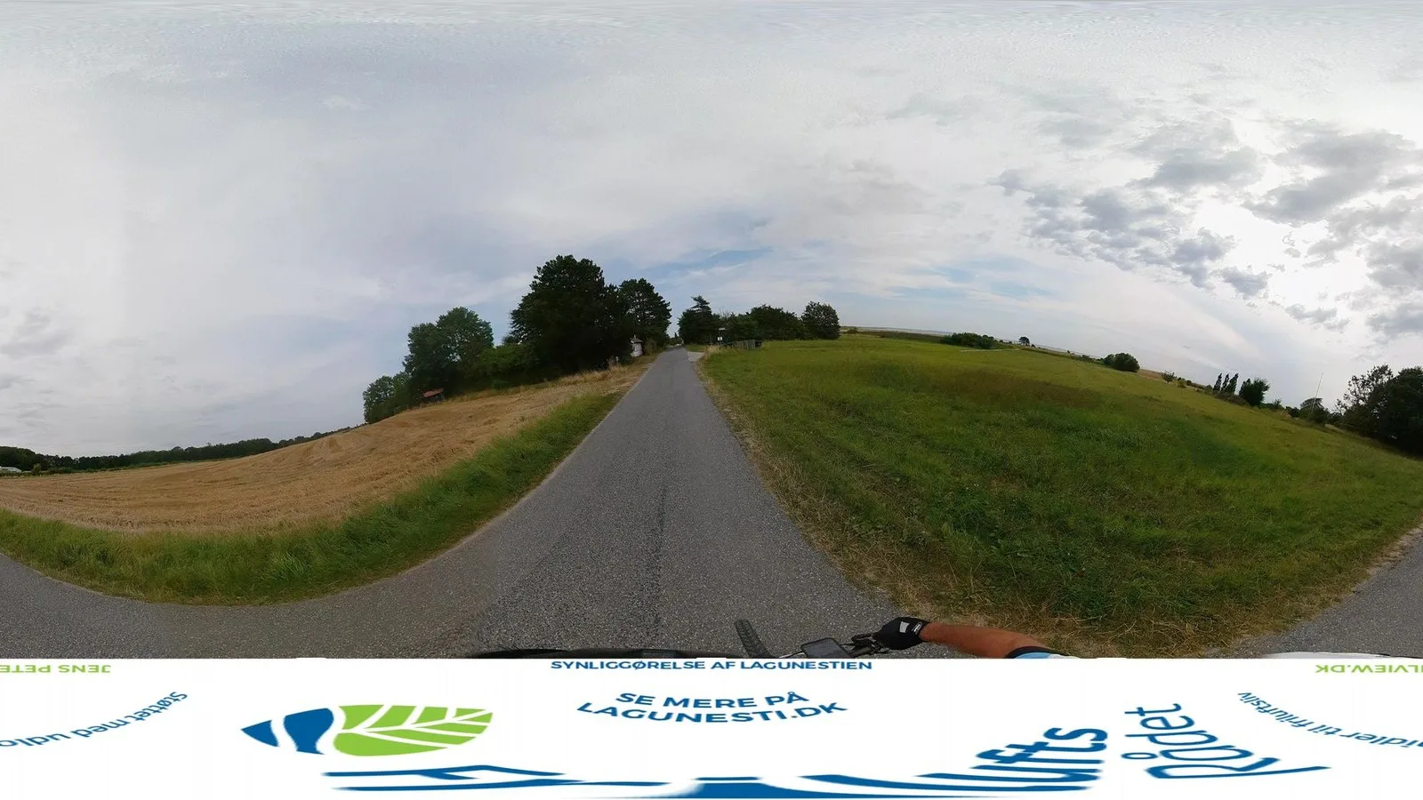 Mapillary-Foto bei Badegewässer: VESTERHAVE - UNDERSTATION DKBW1432 SANDSTIEN-VESTERHAVE