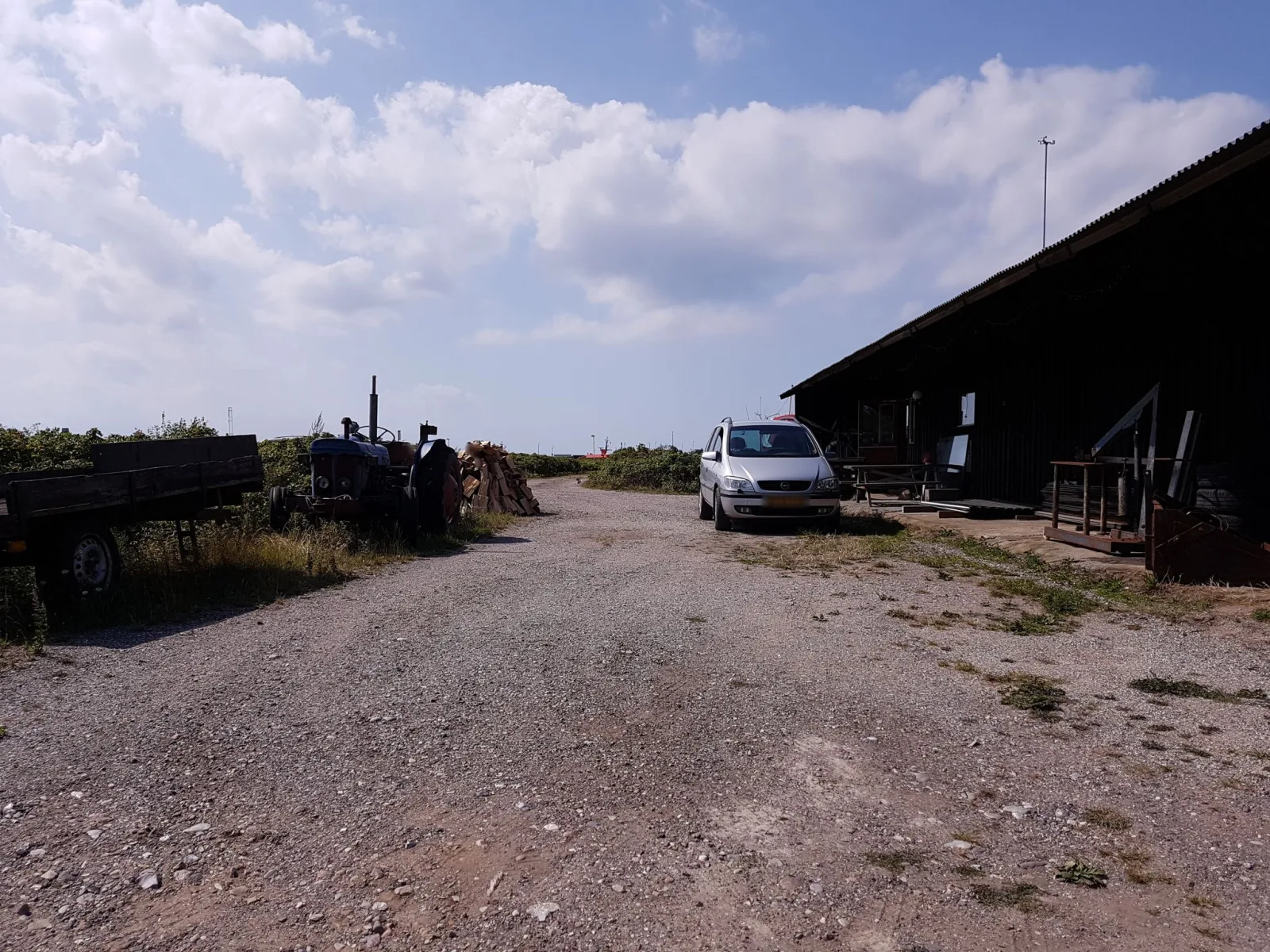 Mapillary-Foto in der Nähe von Badegewässer: GEDSER SYD, 100 M. FRA MOLEN