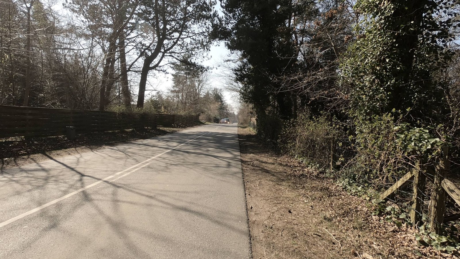 Mapillary-foto ved Badegewässer: UDSHOLT STRAND V. FYRRESTIEN
