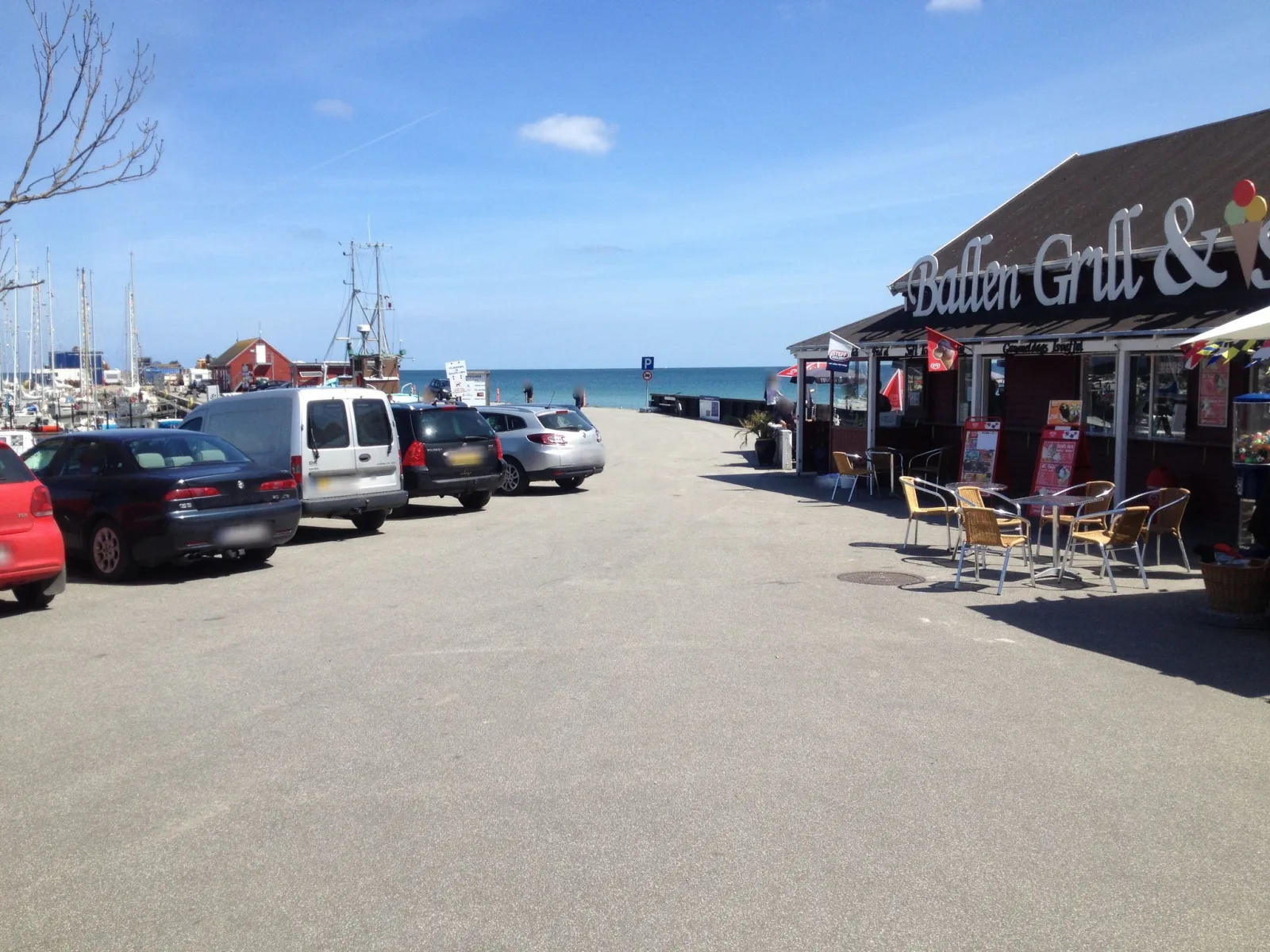 Mapillary-Foto in der Nähe von Badegewässer: BALLEN STRANDGÅRD, SYD FOR HAVN