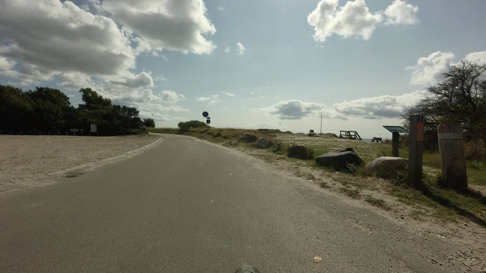 Mapillary-foto ved Badegewässer: RÅBYLILLE V. P-PLADS