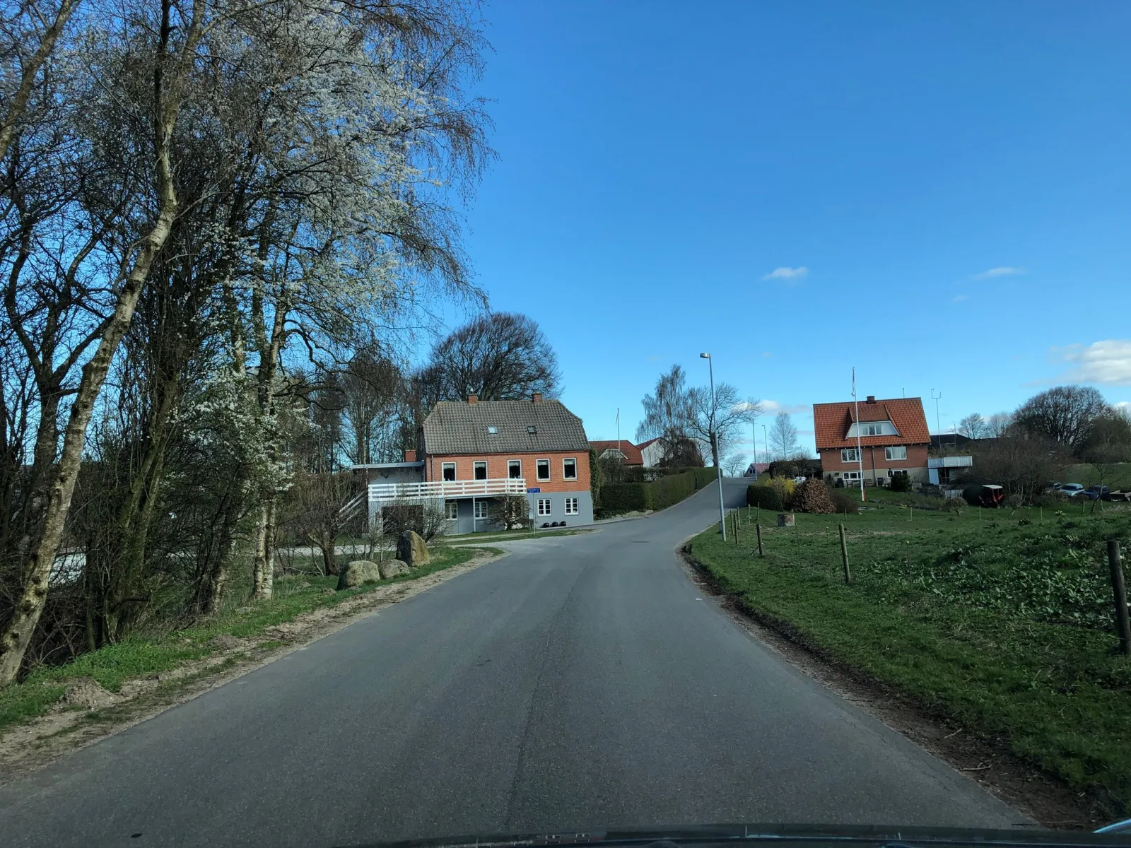 Mapillary-Foto in der Nähe von Badegewässer: SNÆBUM SØ