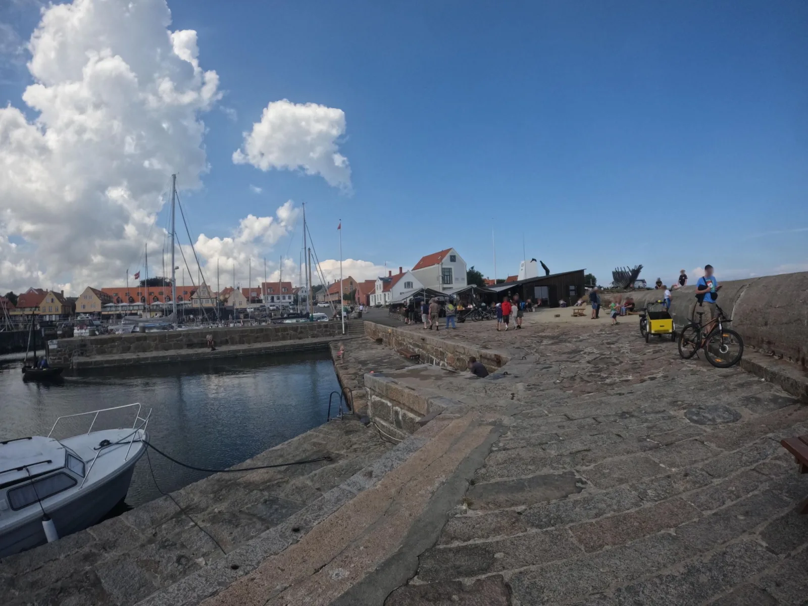 Mapillary-foto nær Badevand: SVANEKE HAVN