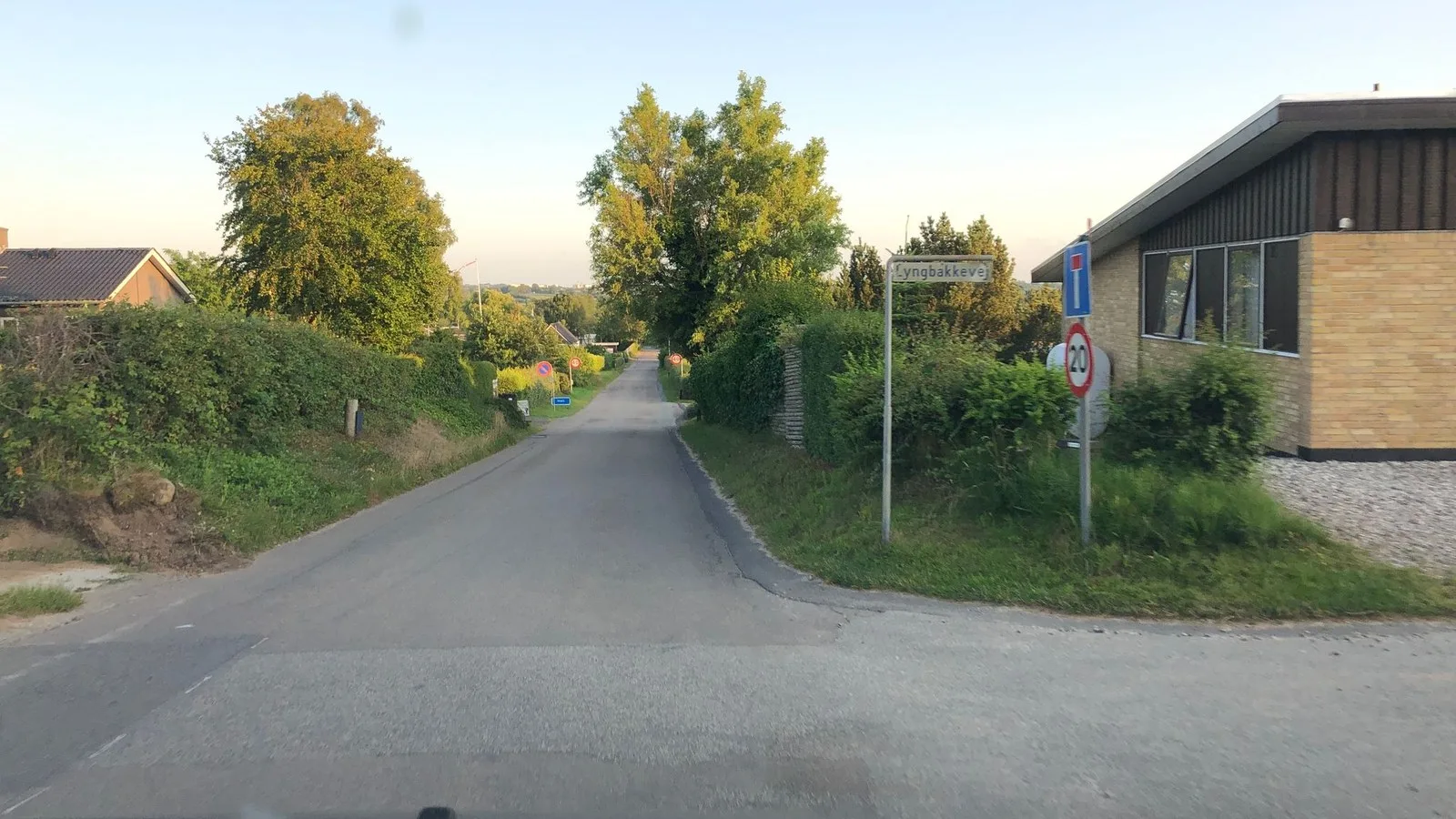 Mapillary-foto ved Badegewässer: FLADSTRAND, VED HØLL