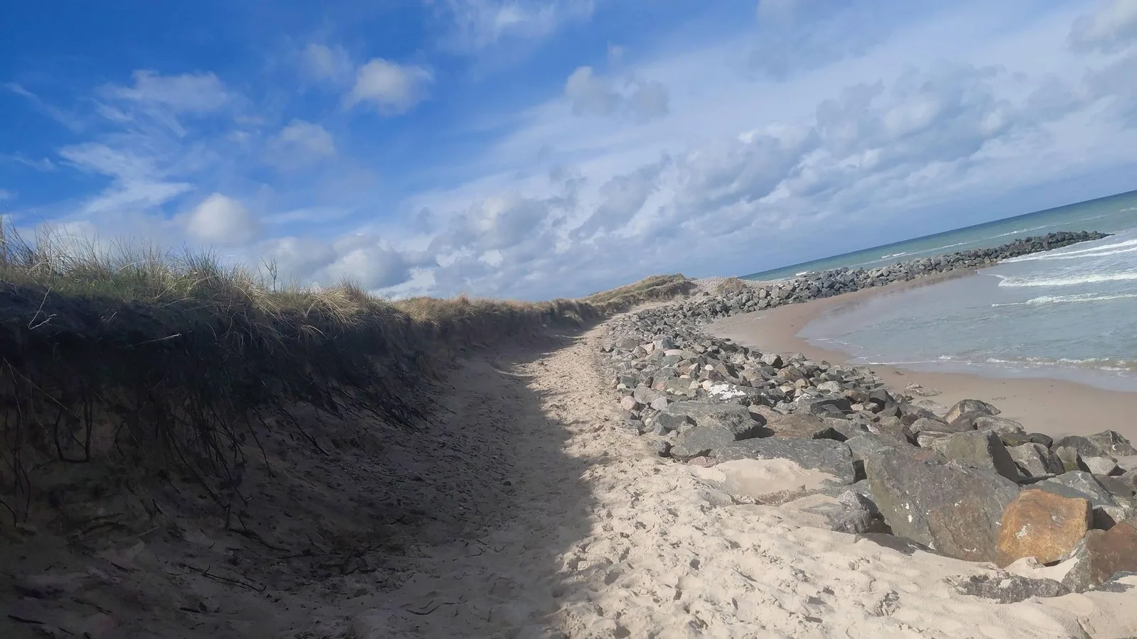 Mapillary-foto ved Badegewässer: FERIEBYEN 50 M NORD FOR KNOLDEBÆK