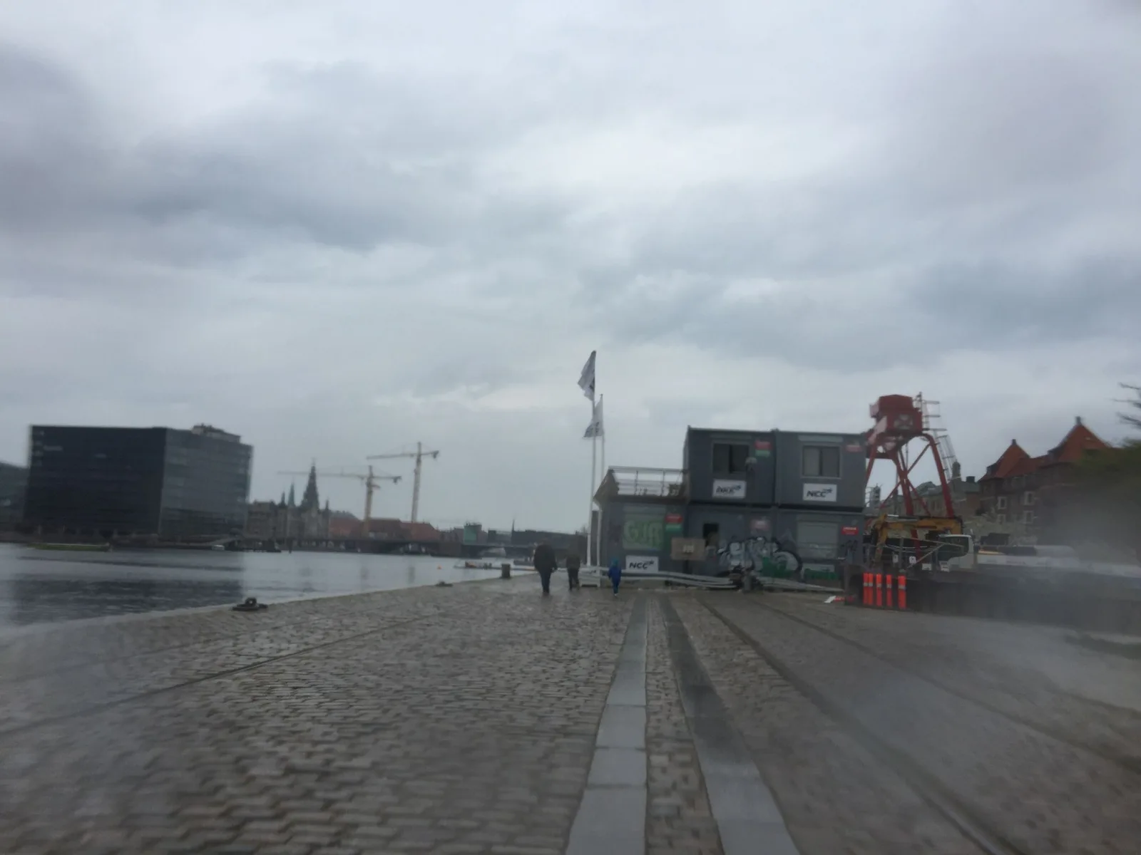 Mapillary-Foto in der Nähe von Badegewässer: HALFDANSGADE BADEZONE