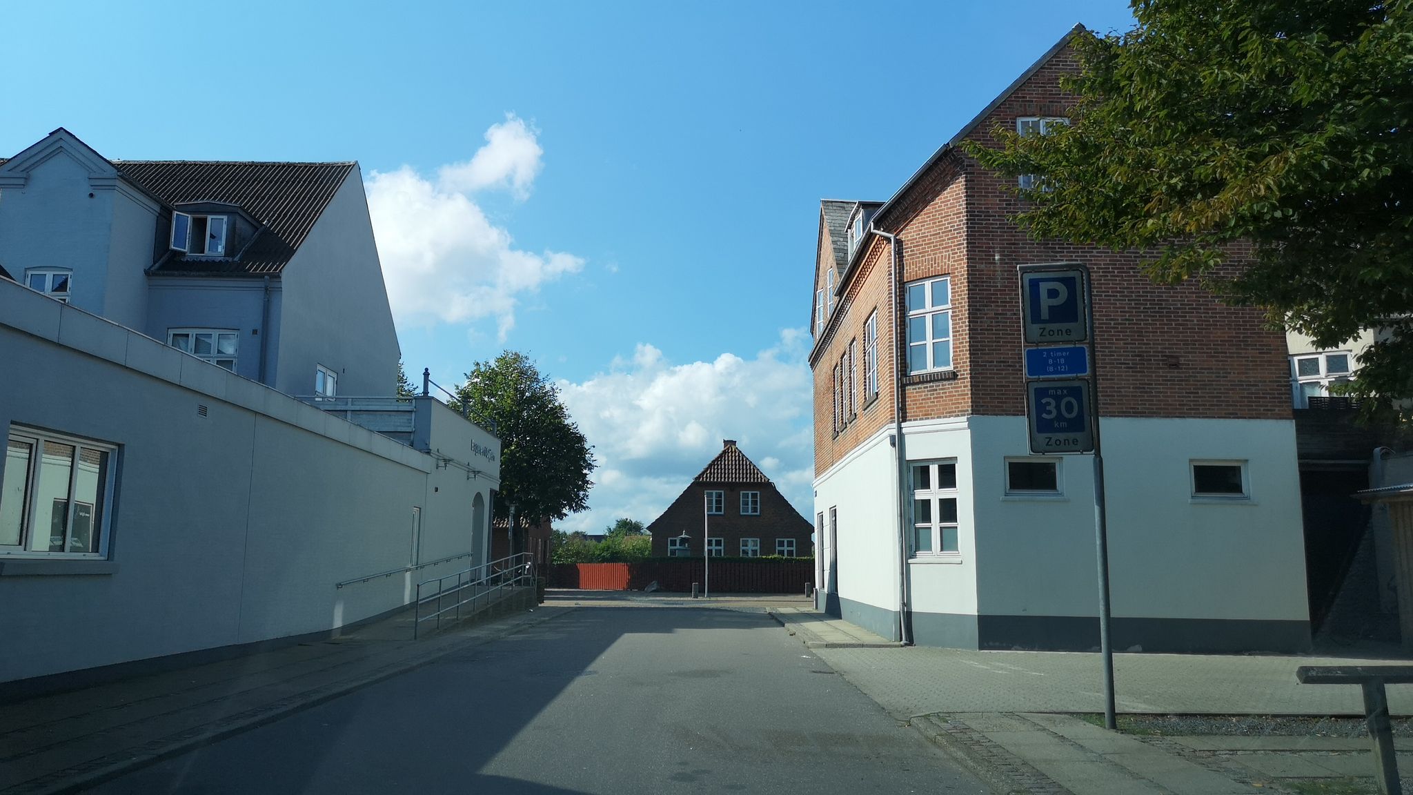 Mapillary-foto nær PureGym