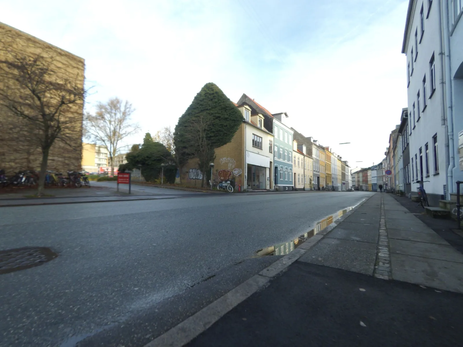 Mapillary-Foto in der Nähe von PureGym