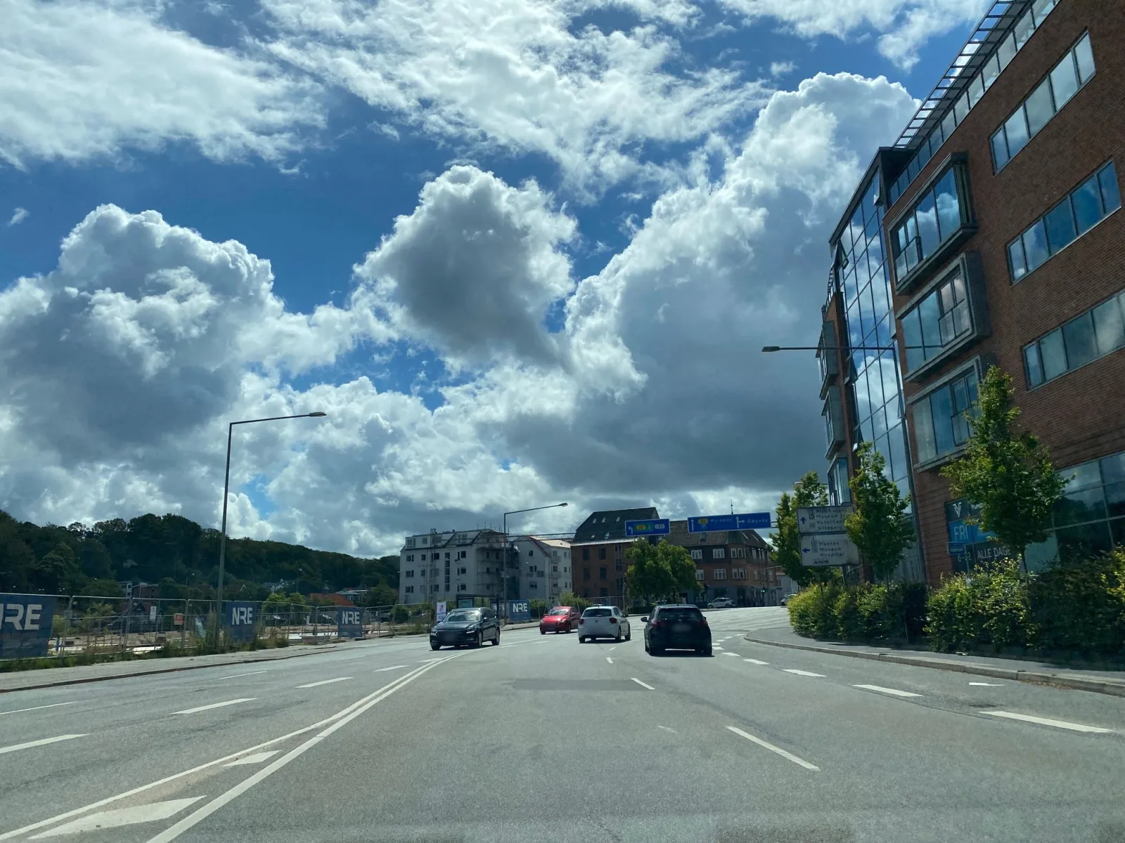 Mapillary-Foto in der Nähe von Vores Fitness