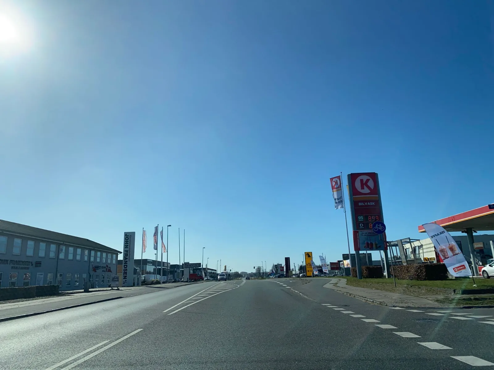Mapillary-Foto in der Nähe von PureGym