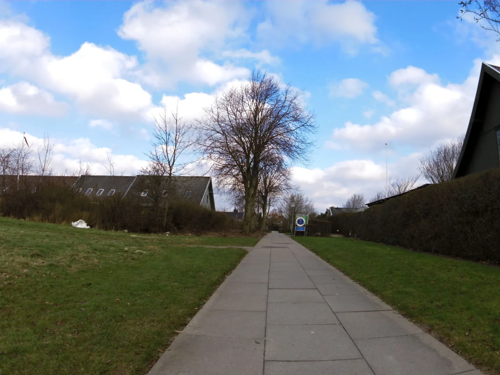 Mapillary-Foto in der Nähe von Motion & Liv