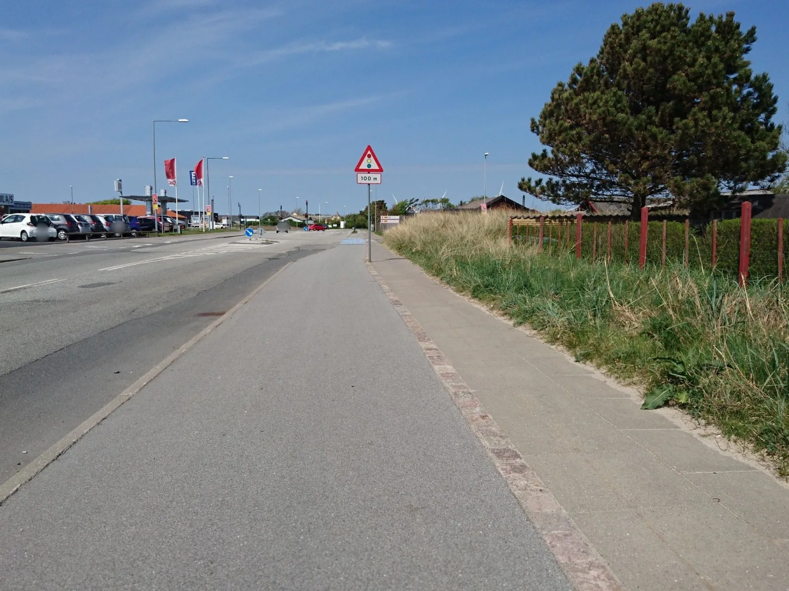 Mapillary-Foto in der Nähe von SkawBowl