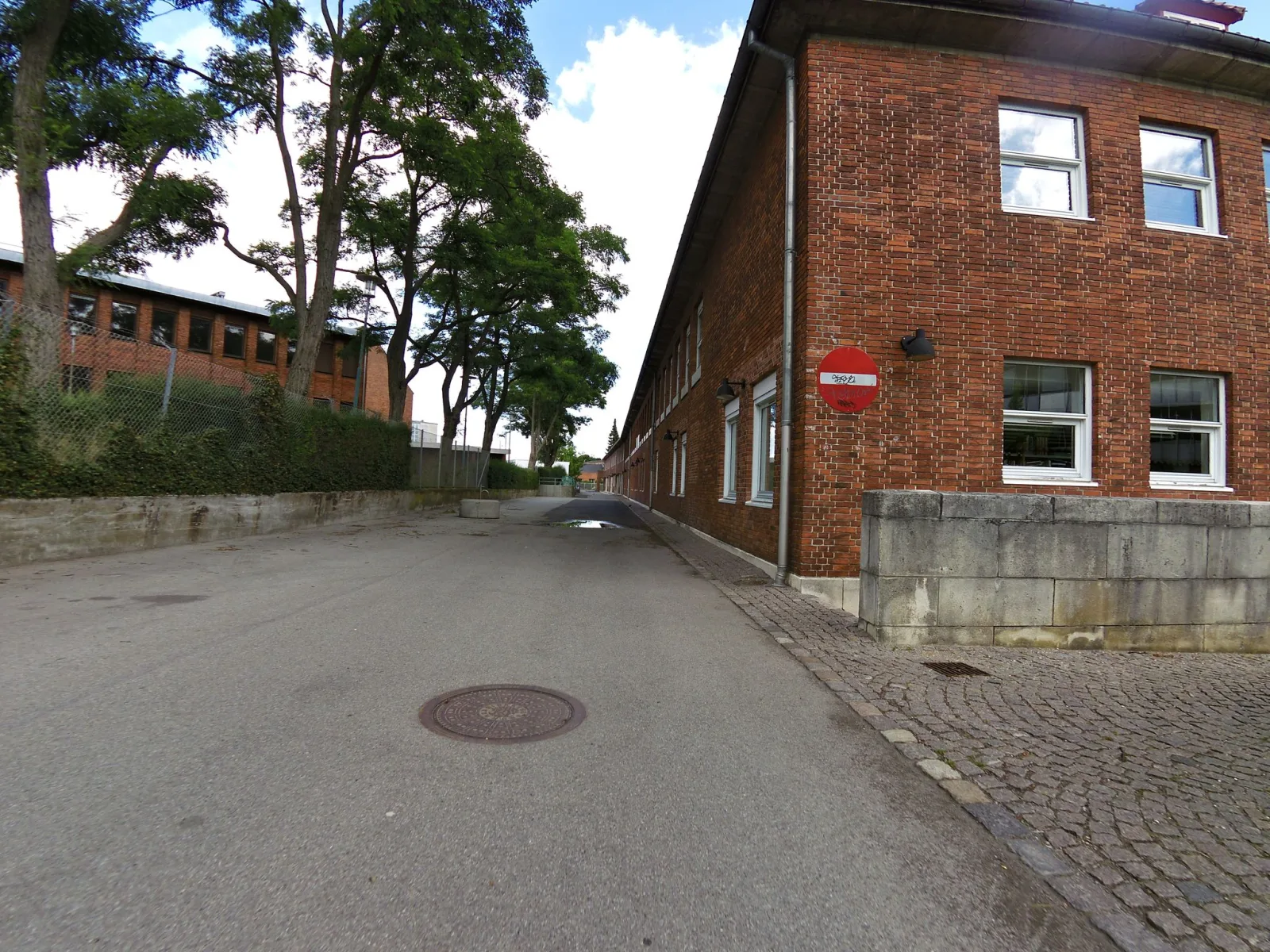 Mapillary-Foto in der Nähe von PureGym