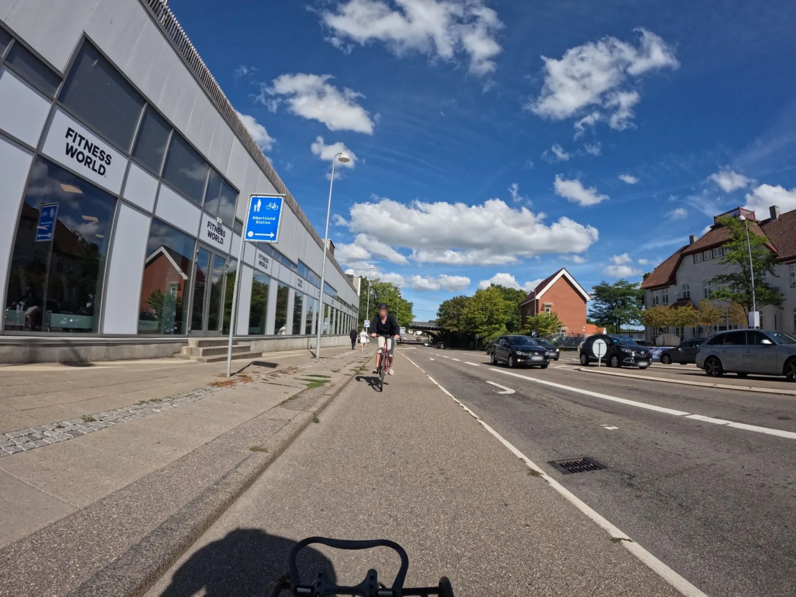 Mapillary-Foto in der Nähe von PureGym