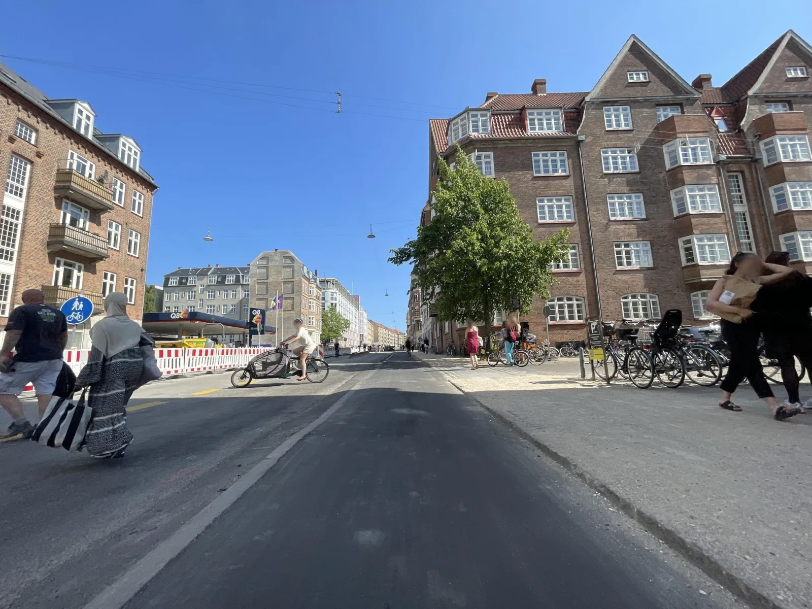 Mapillary-Foto in der Nähe von LOOP Fitness