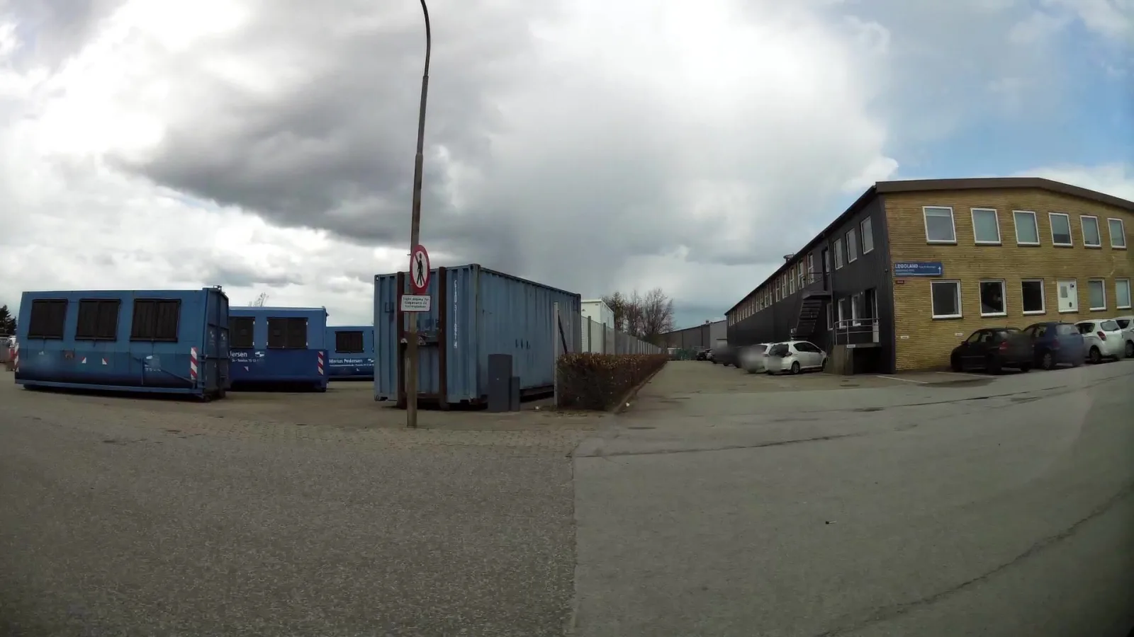 Mapillary-Foto in der Nähe von Apocalypseburg Sky Battle