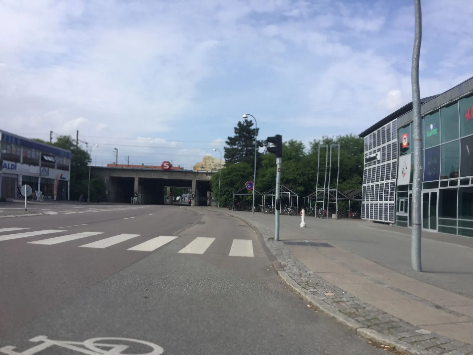 Mapillary-foto nær PureGym