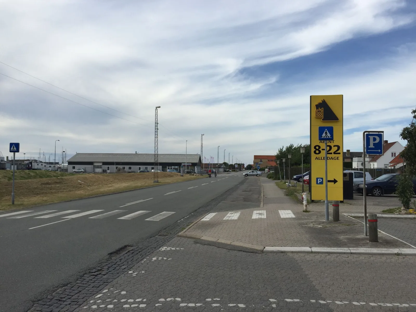Mapillary-foto nær Hundested Kino