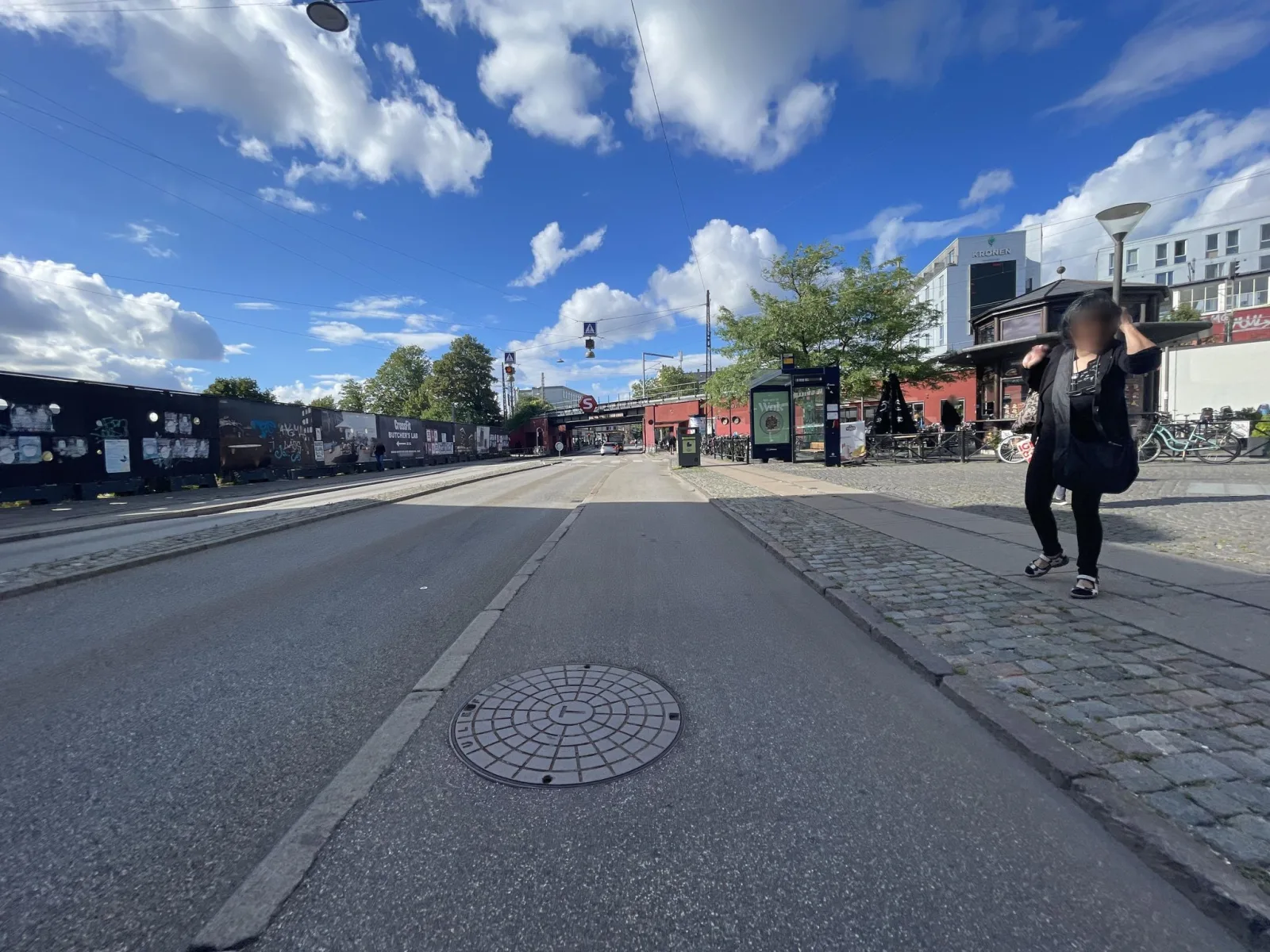 Mapillary-Foto in der Nähe von LOOP Fitness
